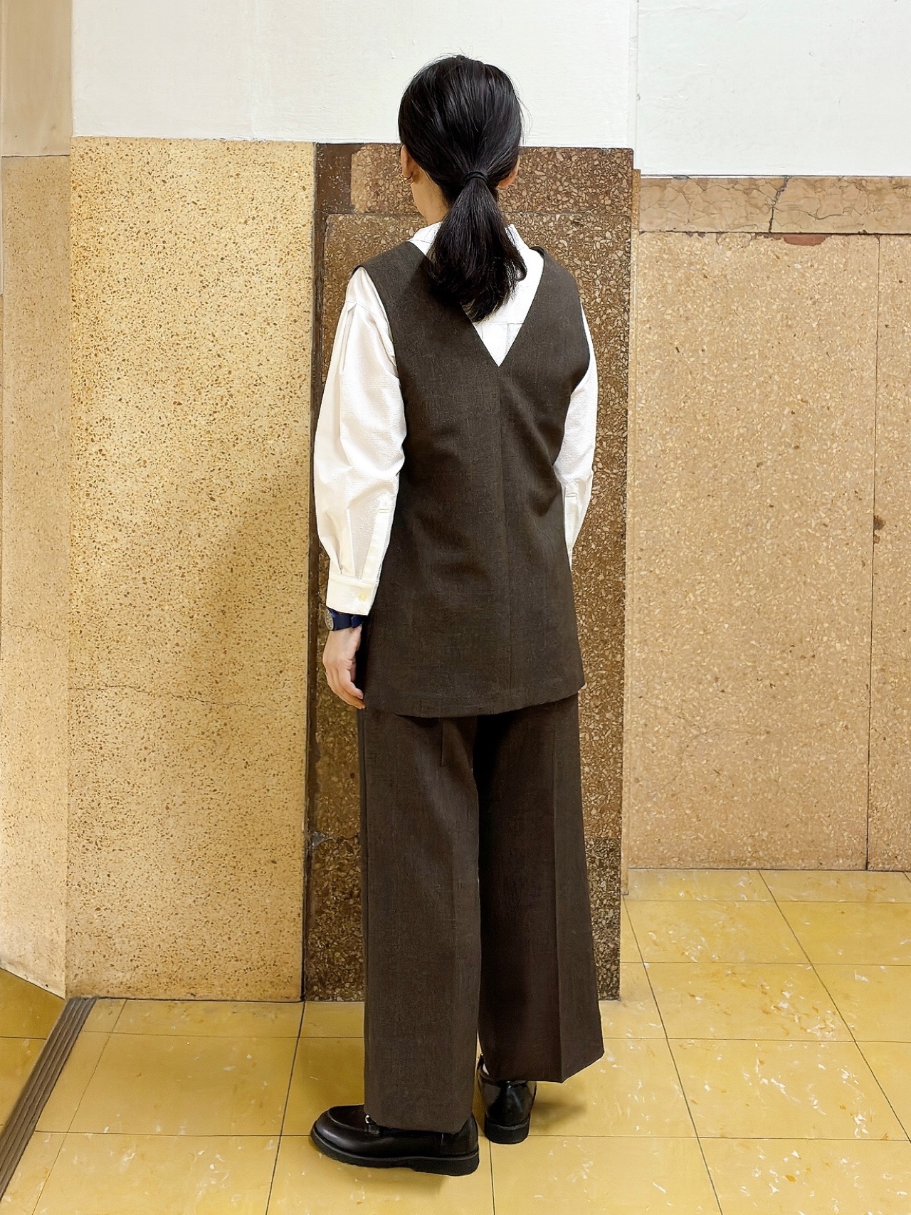 hattoriさんの「INDIVI｜【UVケア／接触冷感】リネン風チェックストレートパンツ」を使ったコーディネート