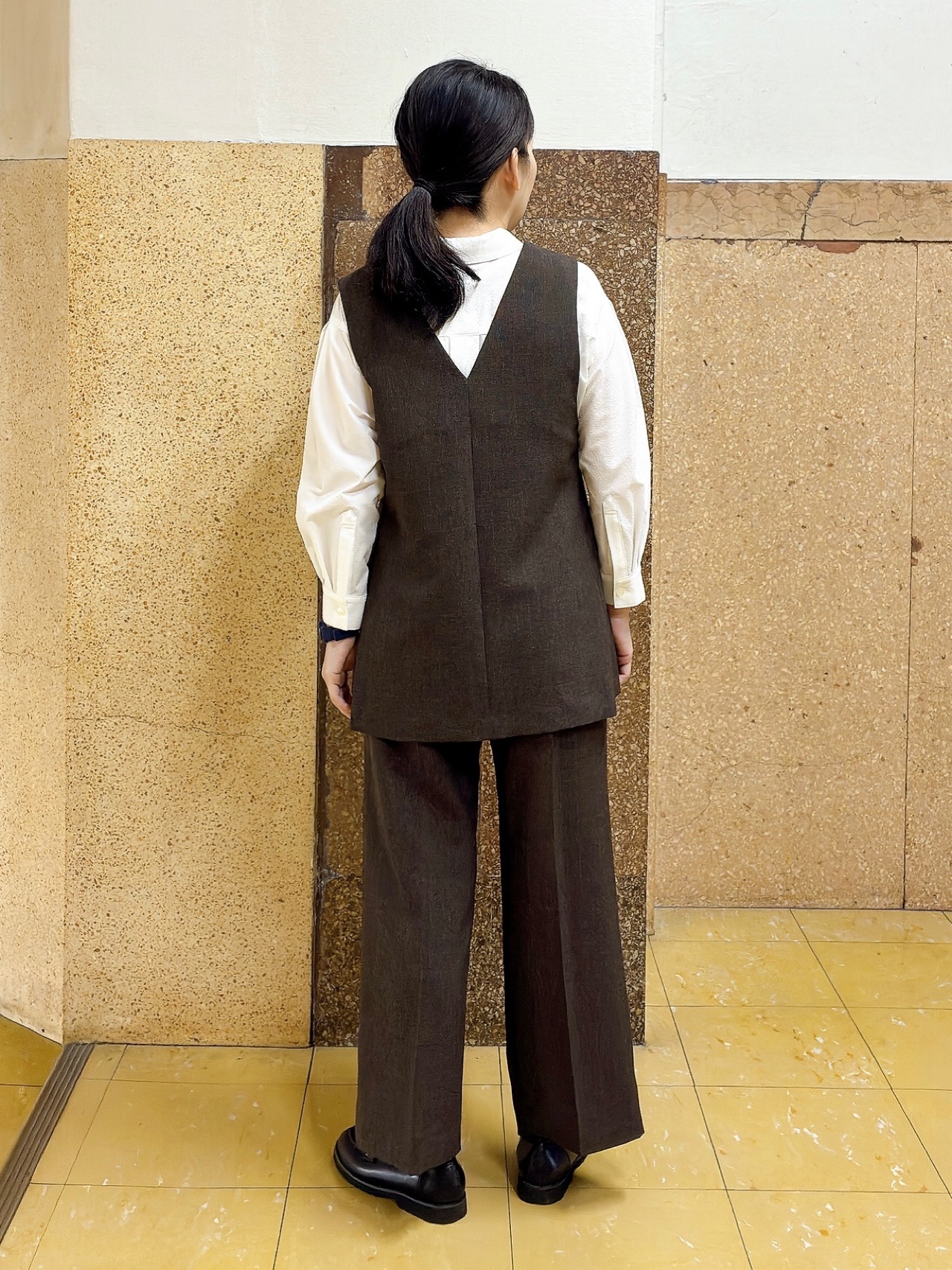 hattoriさんの「INDIVI｜【UVケア／接触冷感】リネン風チェックストレートパンツ」を使ったコーディネート