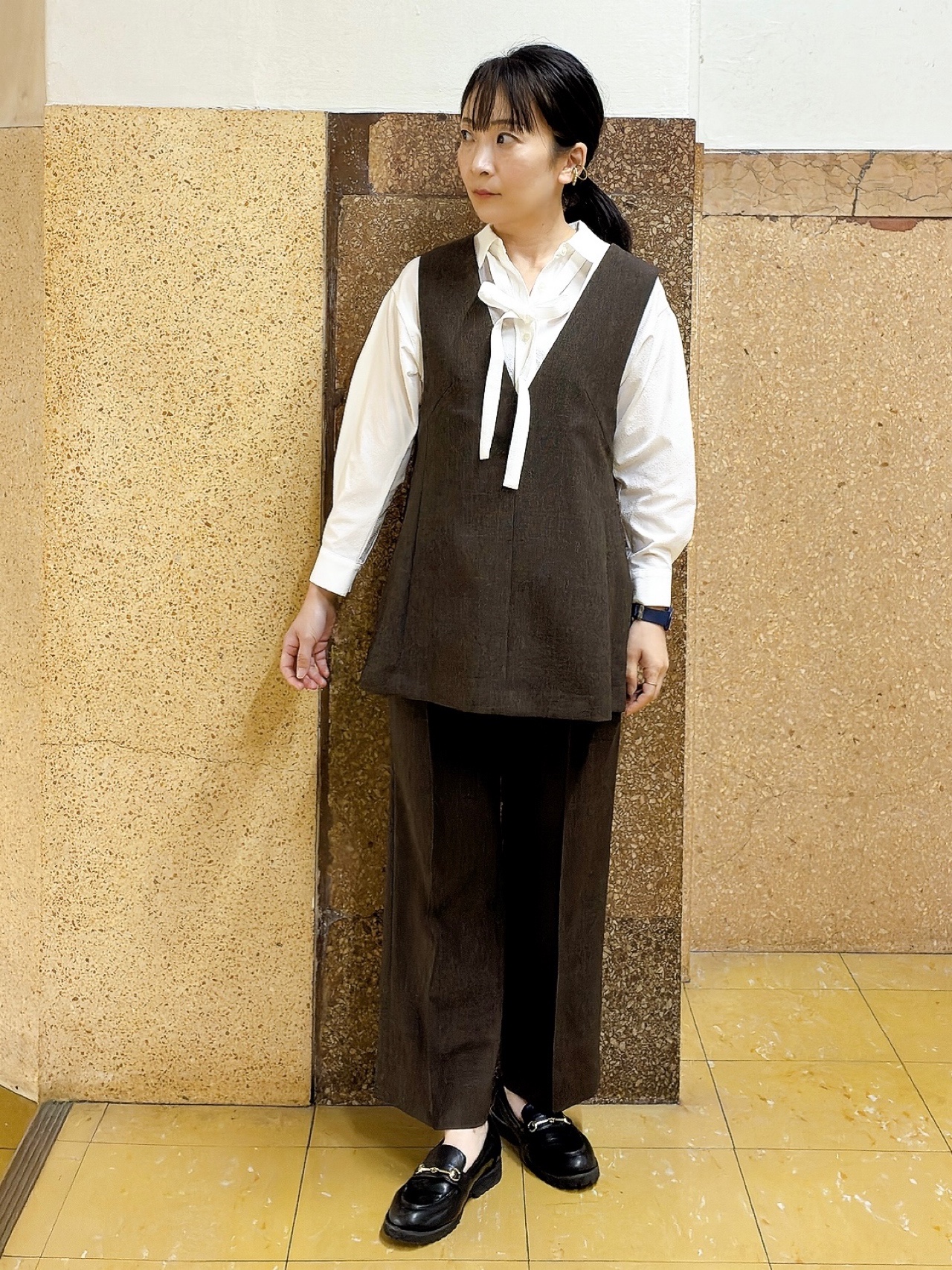 hattoriさんの「INDIVI｜【UVケア／接触冷感】リネン風チェックストレートパンツ」を使ったコーディネート