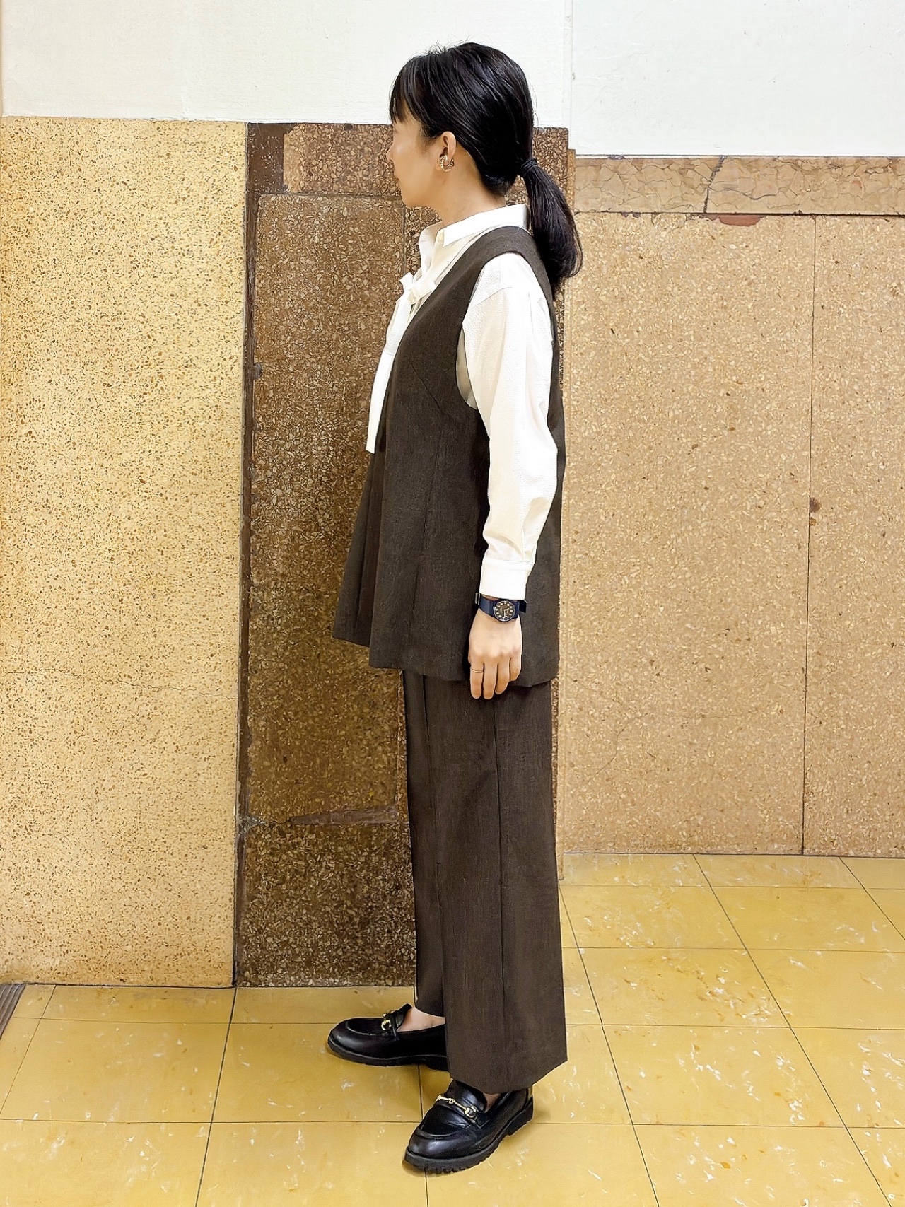 hattoriさんの「INDIVI｜【UVケア／接触冷感】リネン風チェックストレートパンツ」を使ったコーディネート