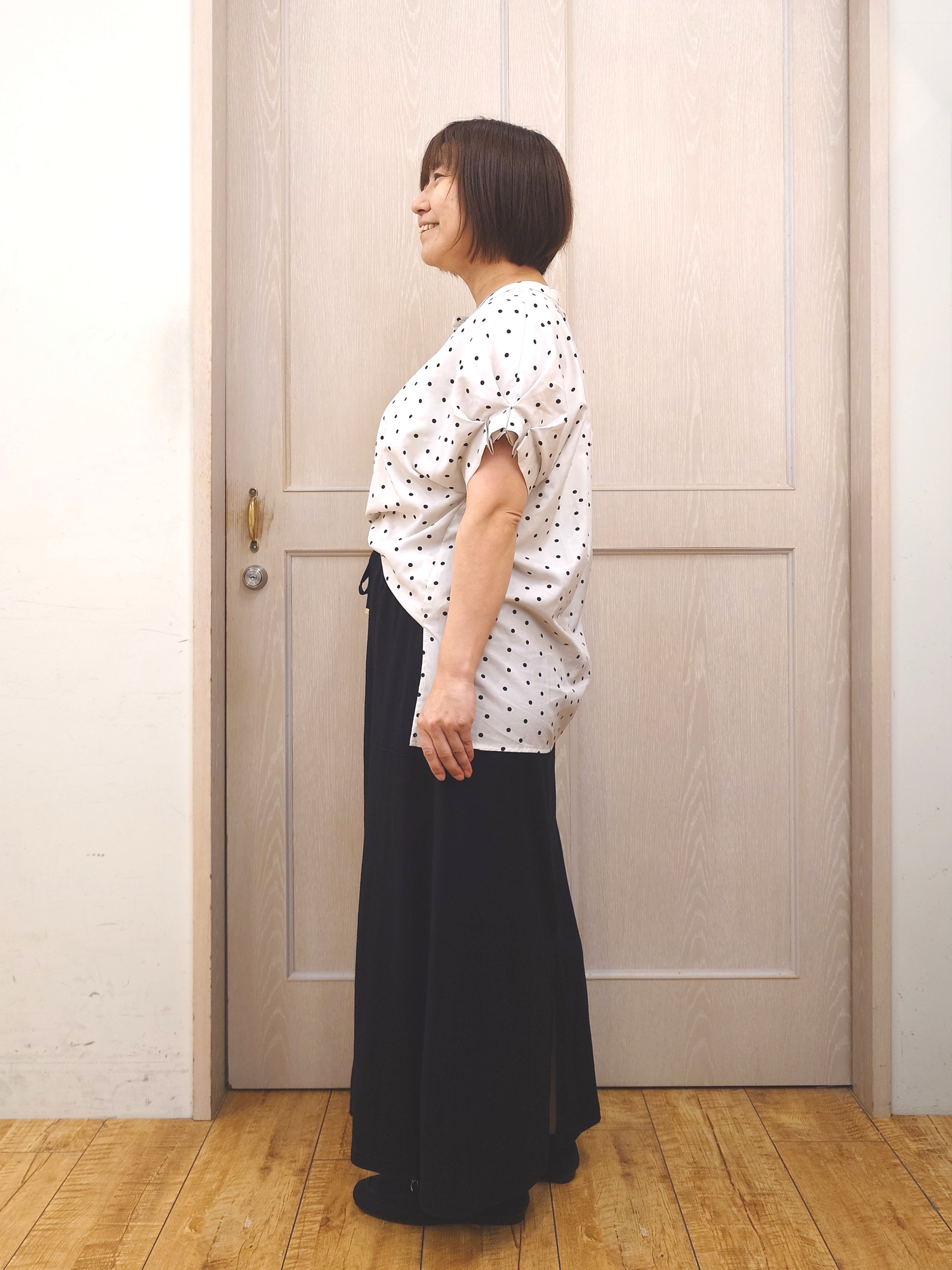とろろさんの「SHOO･LA･RUE｜【洗濯機可／洗濯後しわになりにくい】大人の甘さをプラスする ドット柄袖タックブラウス」を使ったコーディネート