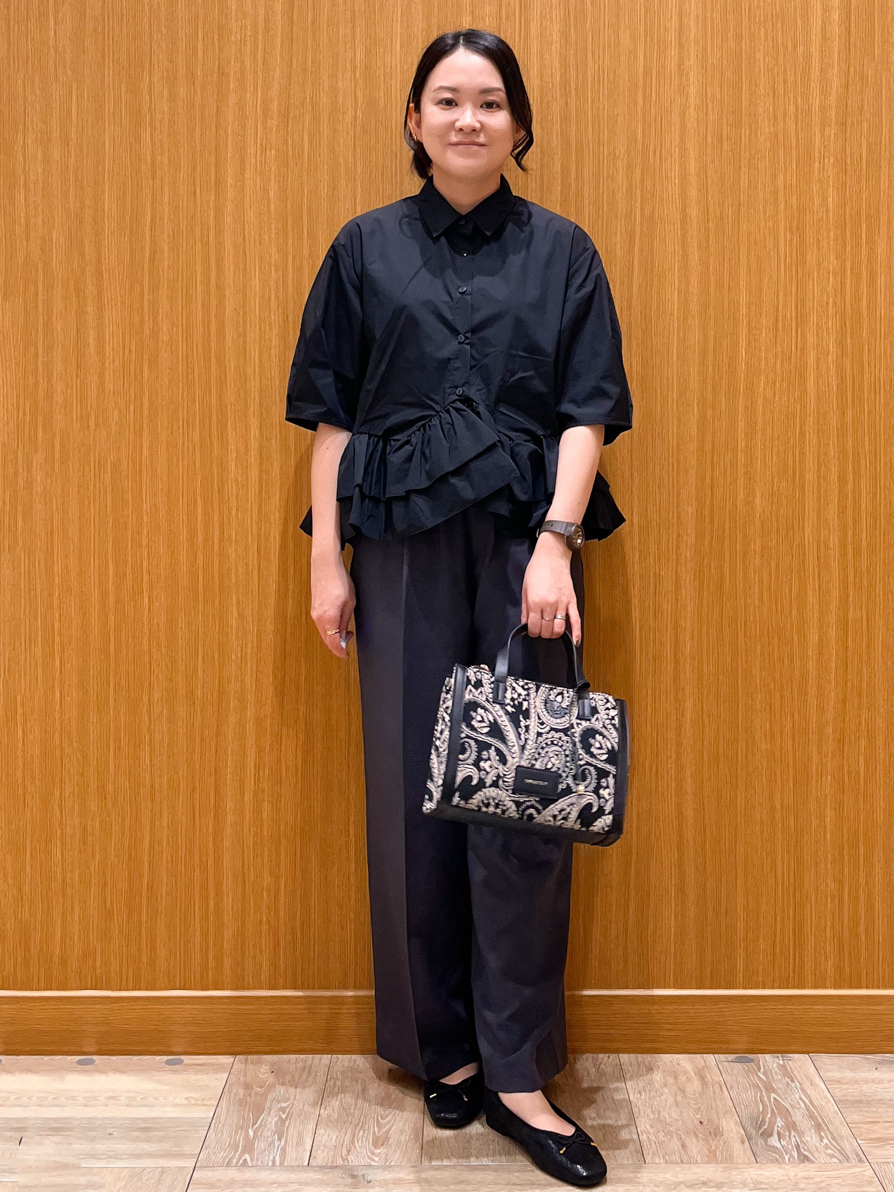 aさんの「OPAQUE.CLIP｜裾ラッフルデザインブラウス【洗濯機OK】」を使ったコーディネート