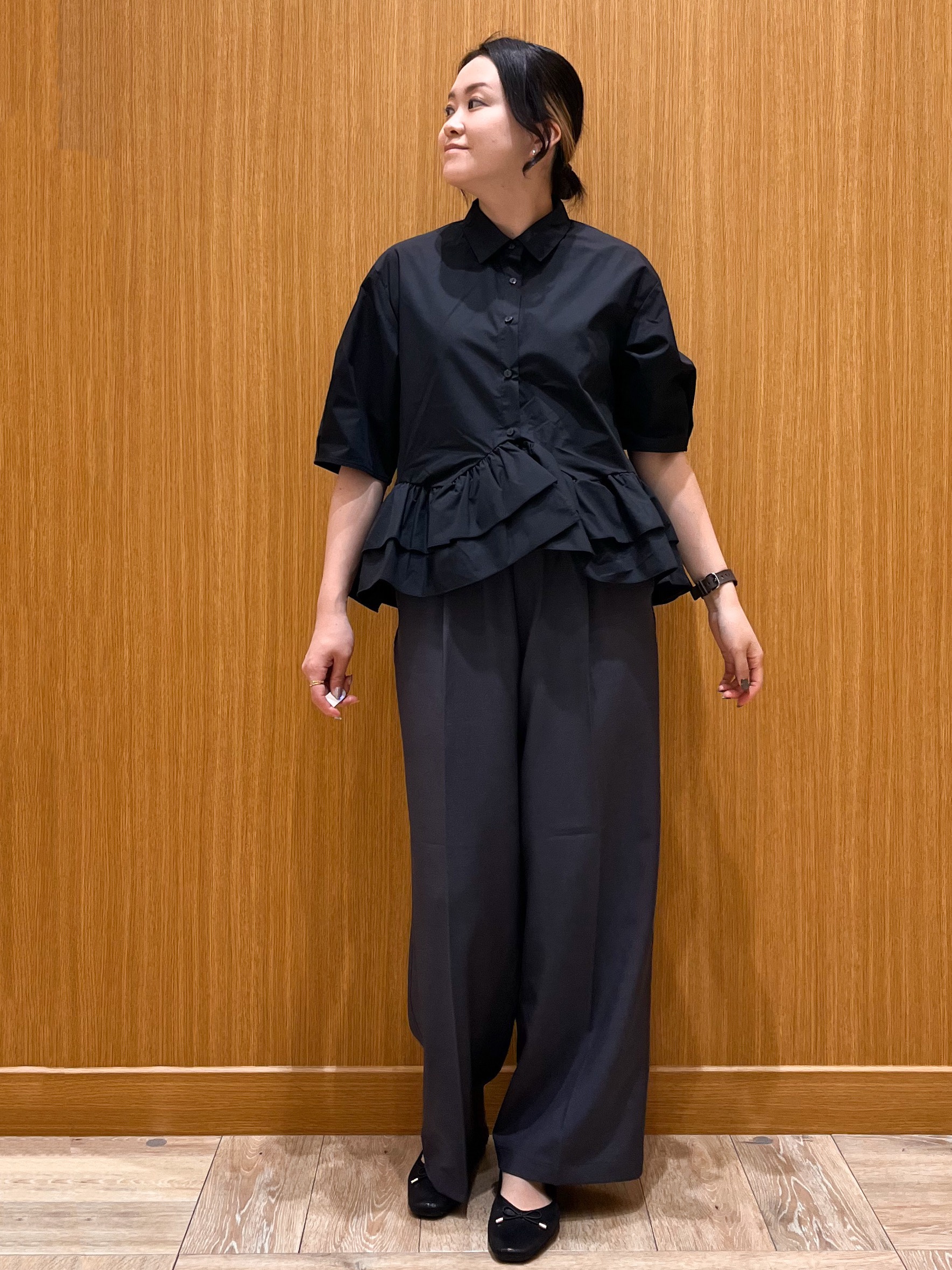 aさんの「OPAQUE.CLIP｜裾ラッフルデザインブラウス【洗濯機OK】」を使ったコーディネート