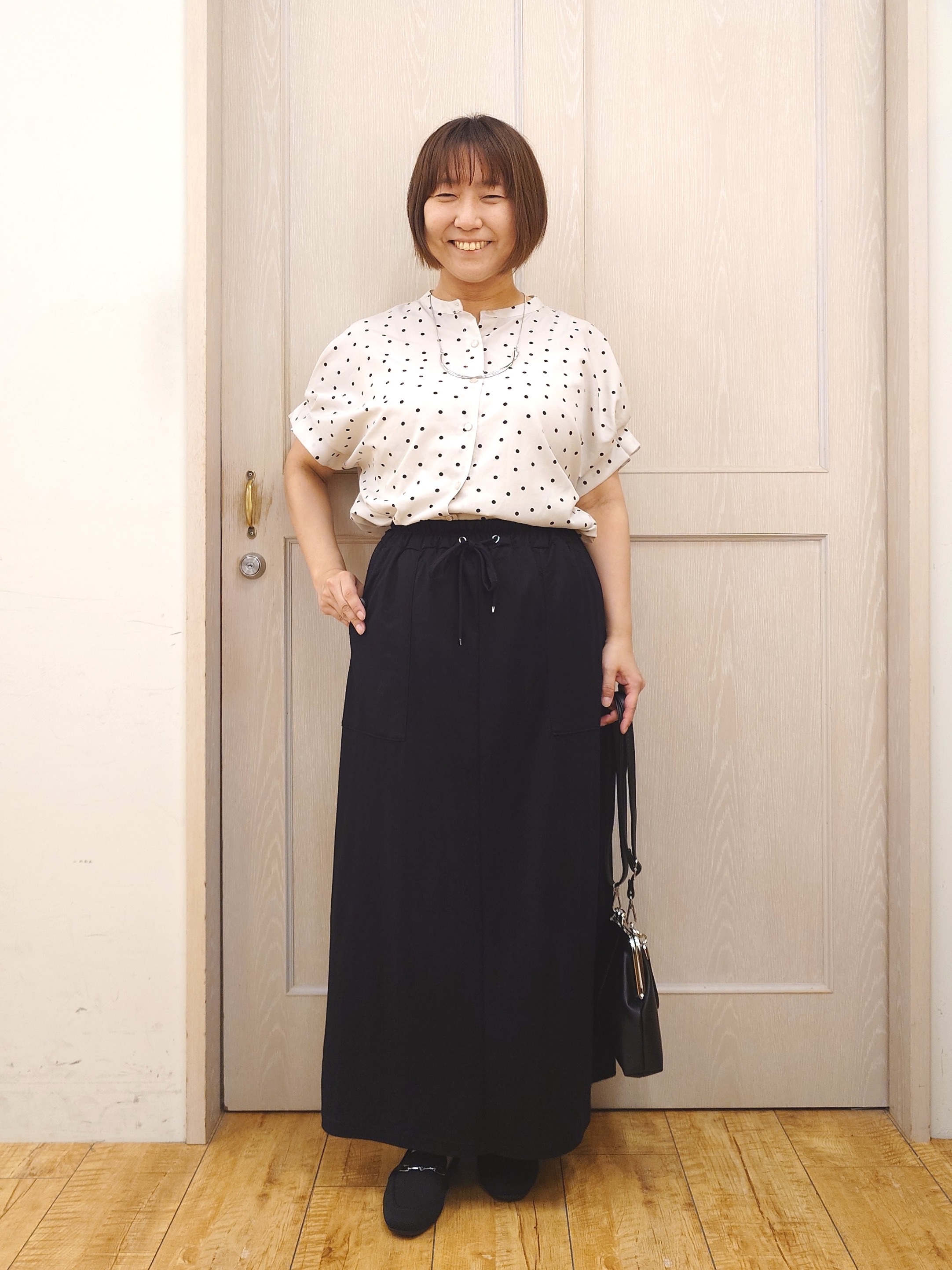 とろろさんの「SHOO･LA･RUE｜【洗濯機可／洗濯後しわになりにくい】大人の甘さをプラスする ドット柄袖タックブラウス」を使ったコーディネート