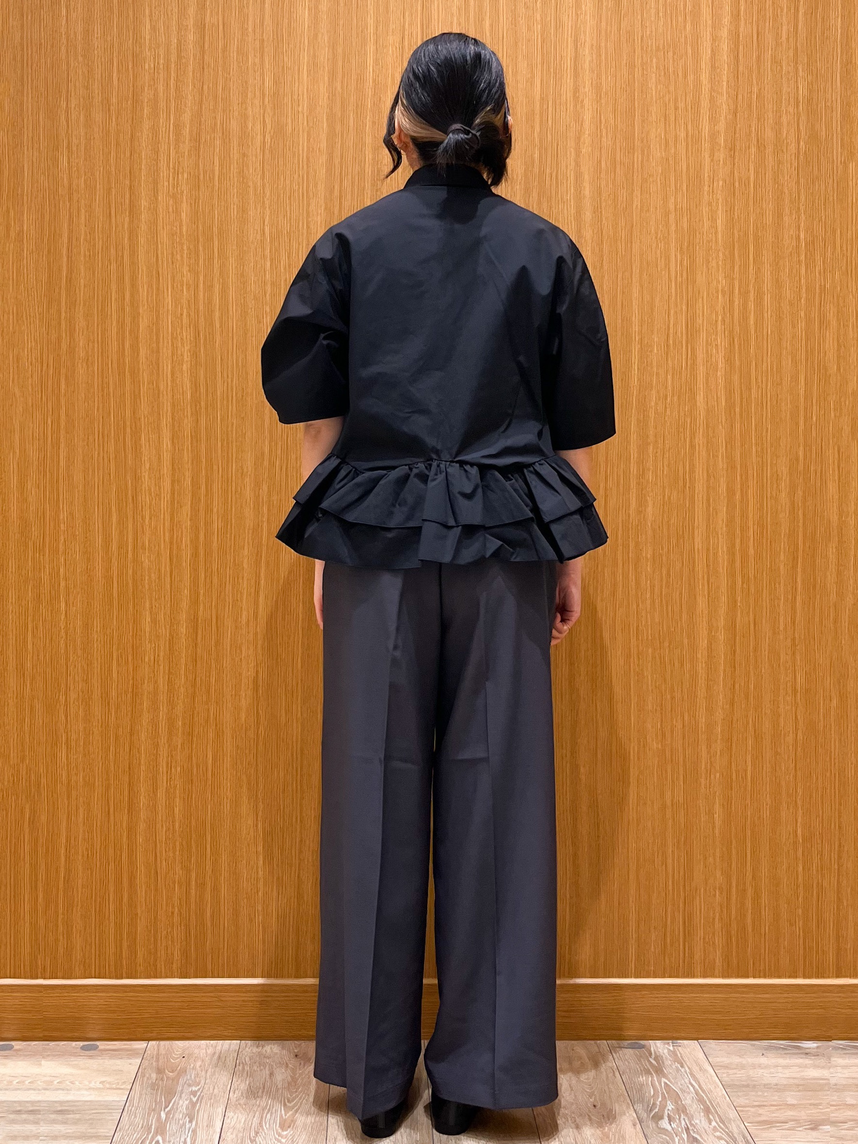 aさんの「OPAQUE.CLIP｜裾ラッフルデザインブラウス【洗濯機OK】」を使ったコーディネート