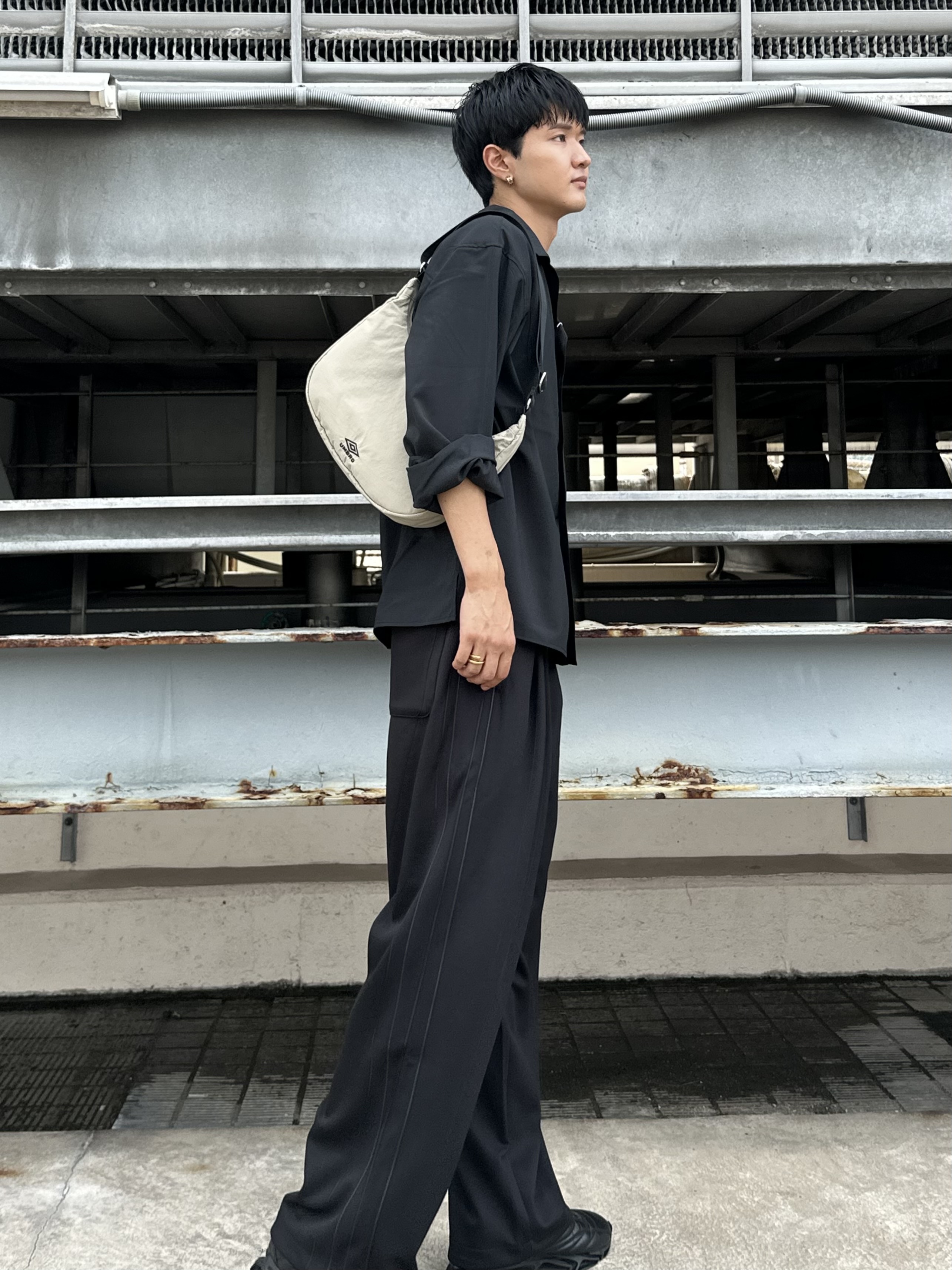 KOHEIさんの「tk.TAKEO KIKUCHI｜【UMBROコラボ】2WAYトラックパンツ／セットアップOK」を使ったコーディネート