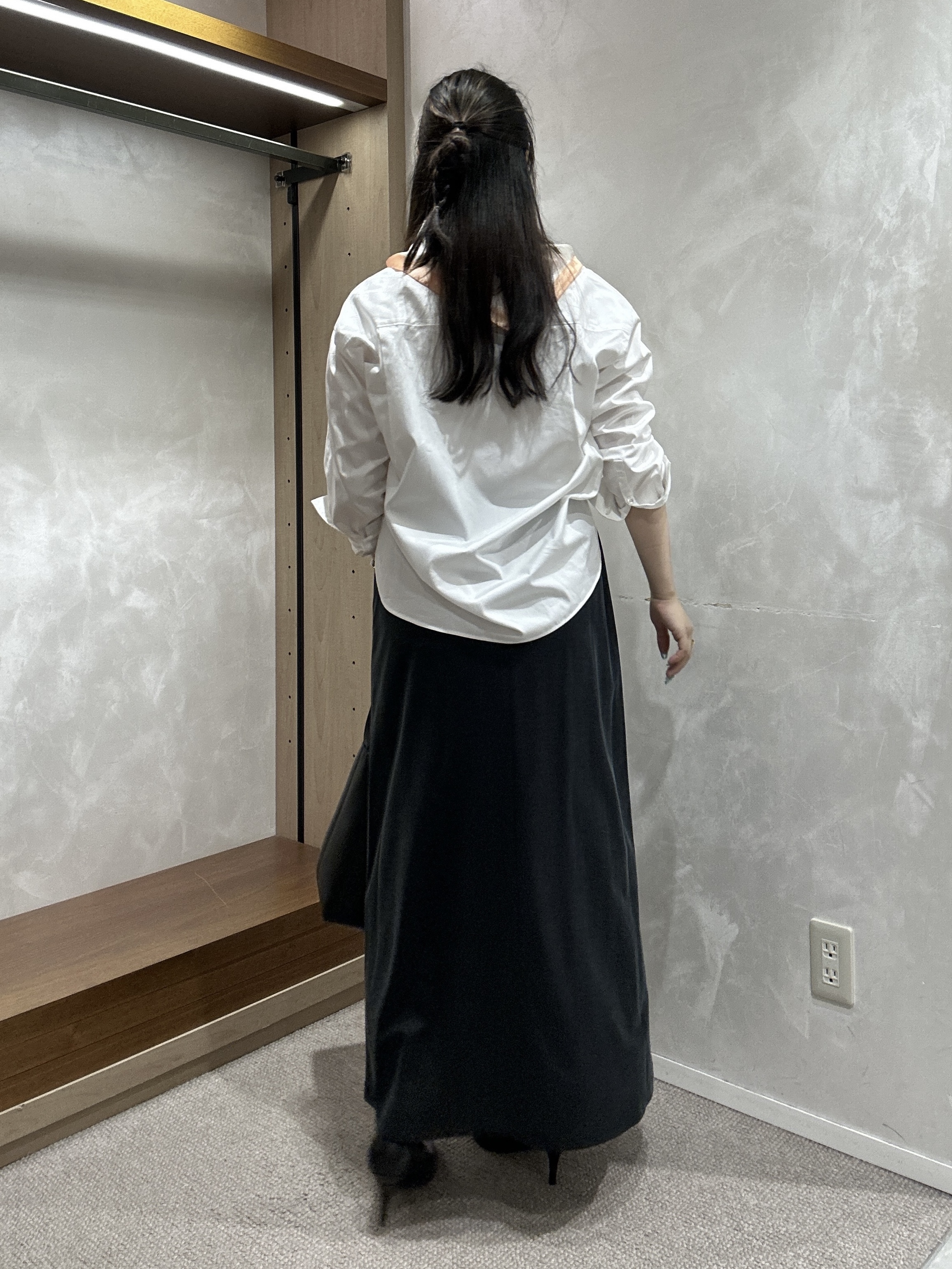 YURIさんの「UNTITLED｜【秋めきリラクシー/セットアップ可】ヴィンテージライク ロングスカート」を使ったコーディネート