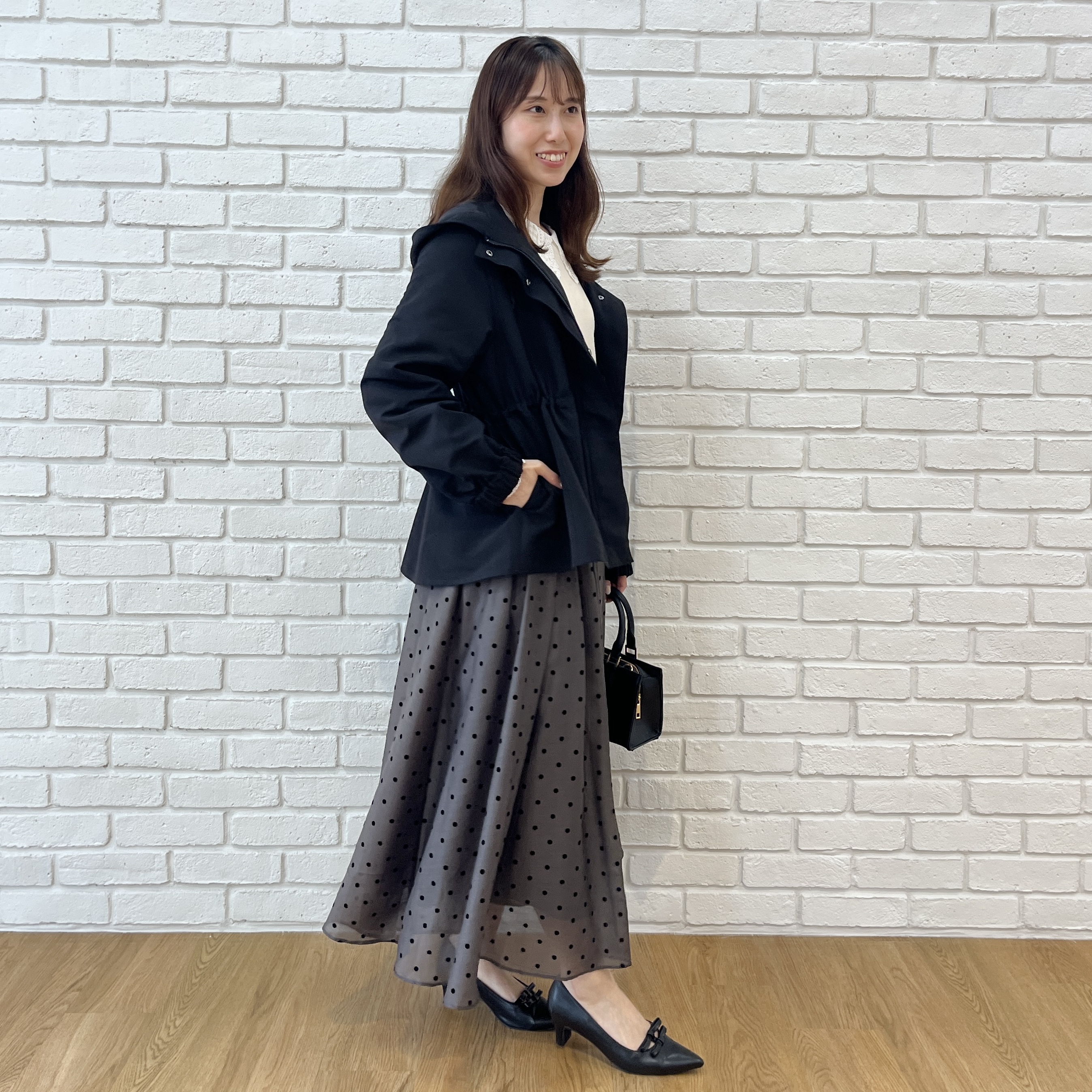はばさんの「Couture brooch｜【セットアップ可・着映えて上品】フロッキードットスカート」を使ったコーディネート
