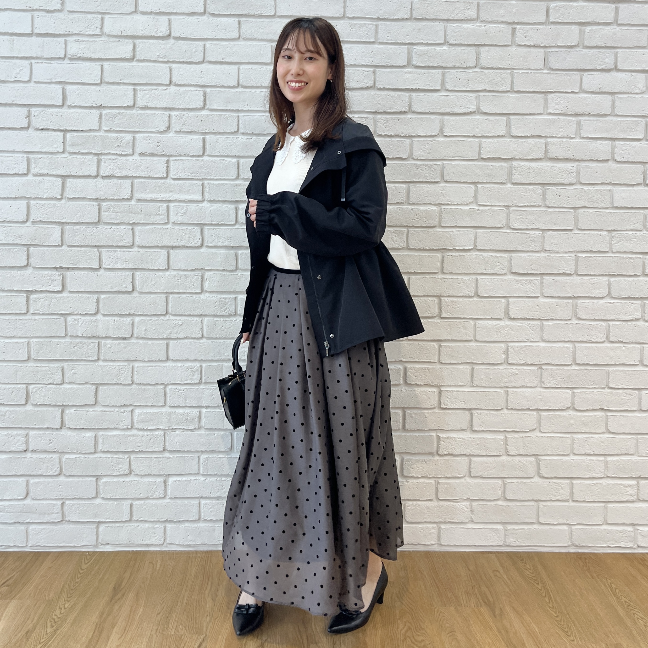 はばさんの「Couture brooch｜【セットアップ可・着映えて上品】フロッキードットスカート」を使ったコーディネート