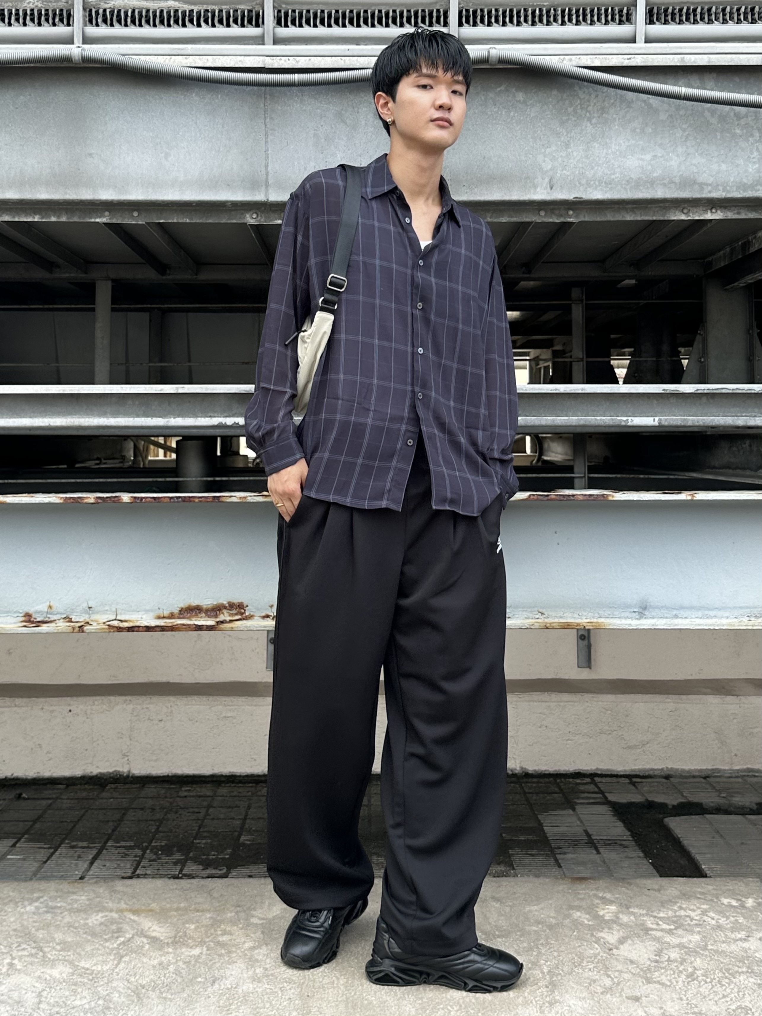 KOHEIさんの「tk.TAKEO KIKUCHI｜【UMBROコラボ】2WAYトラックパンツ／セットアップOK」を使ったコーディネート