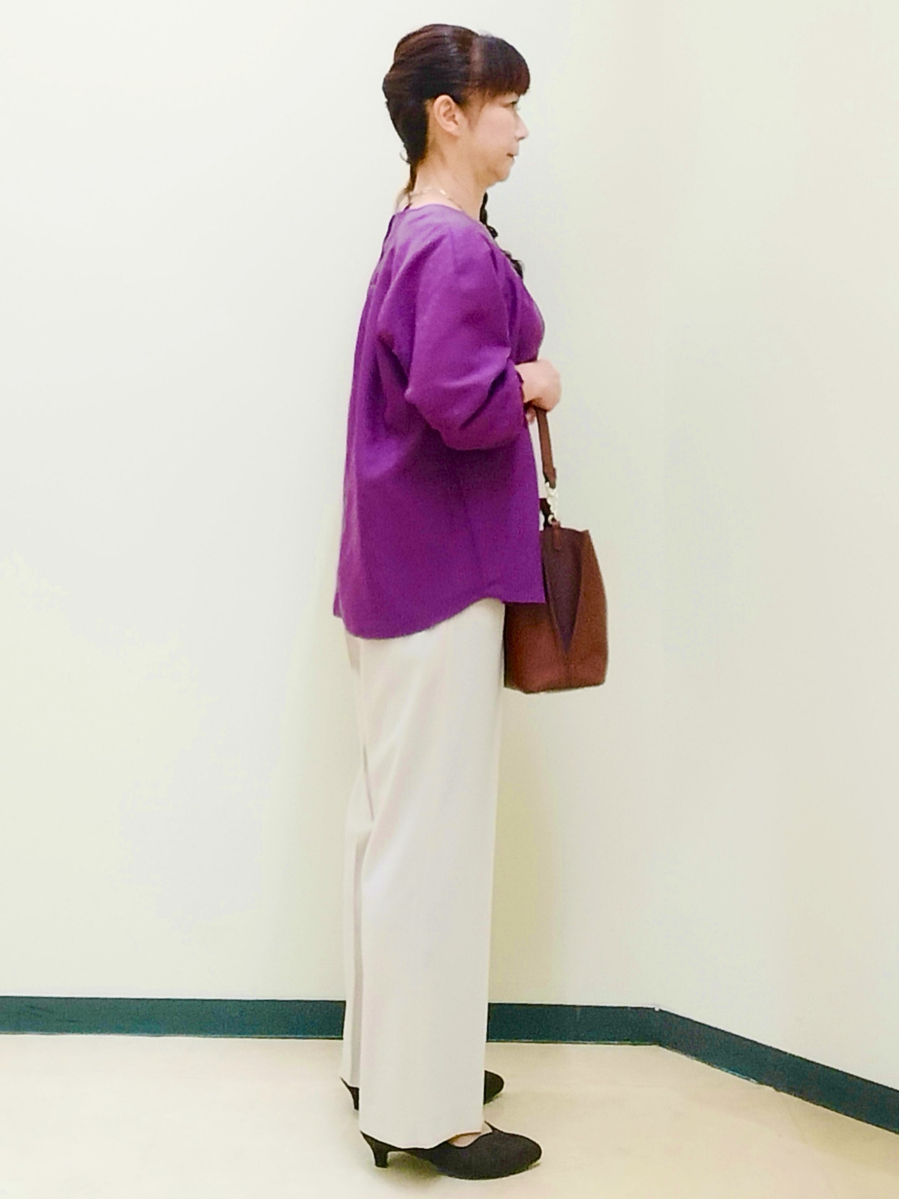 花さんの「Reflect｜タックデザイン ラグランスリーブブラウス」を使ったコーディネート