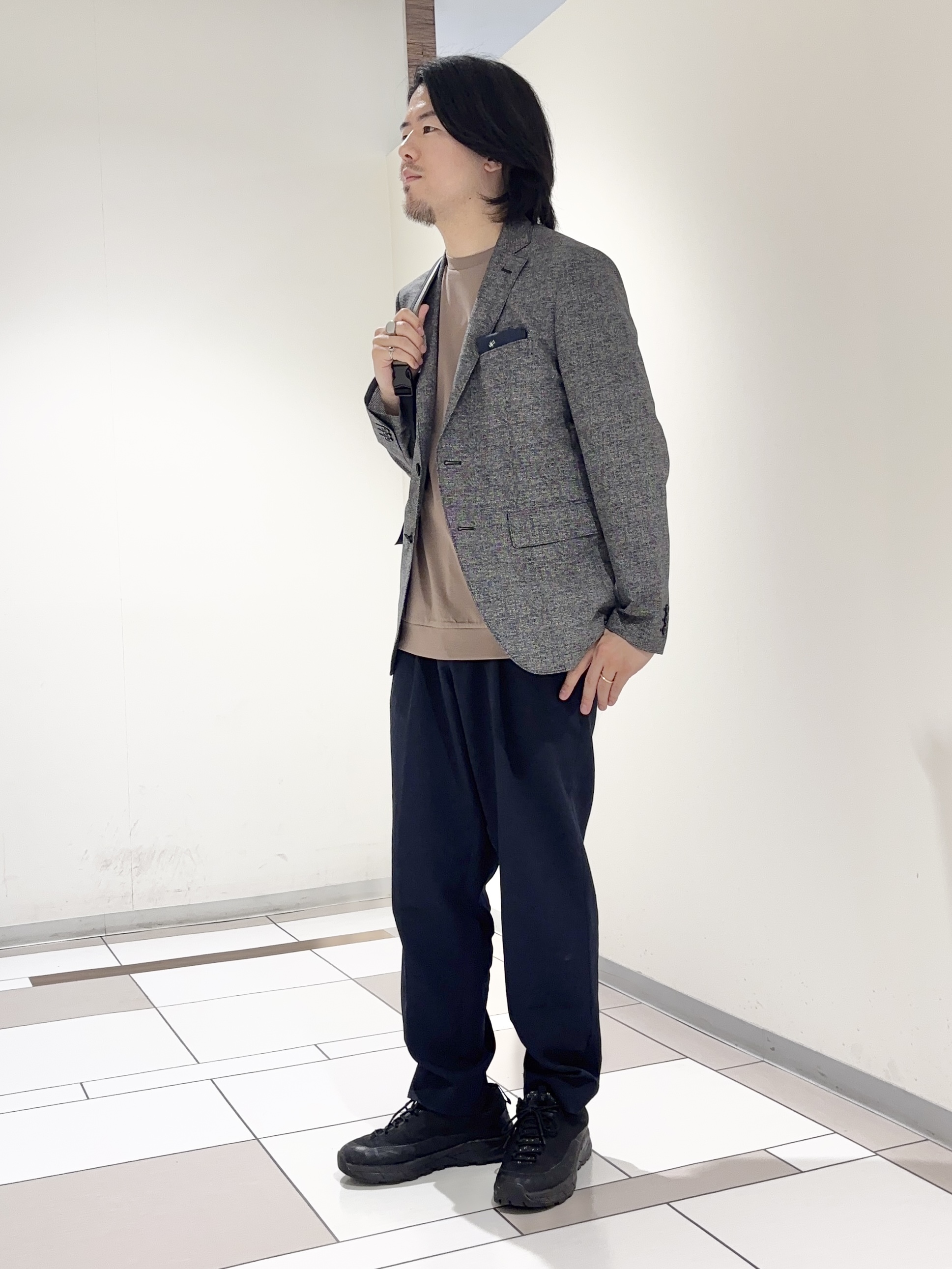及川さんの「TAKEO KIKUCHI｜【抗菌防臭】COOL DOTS（R）ドビープリント ジャケット」を使ったコーディネート