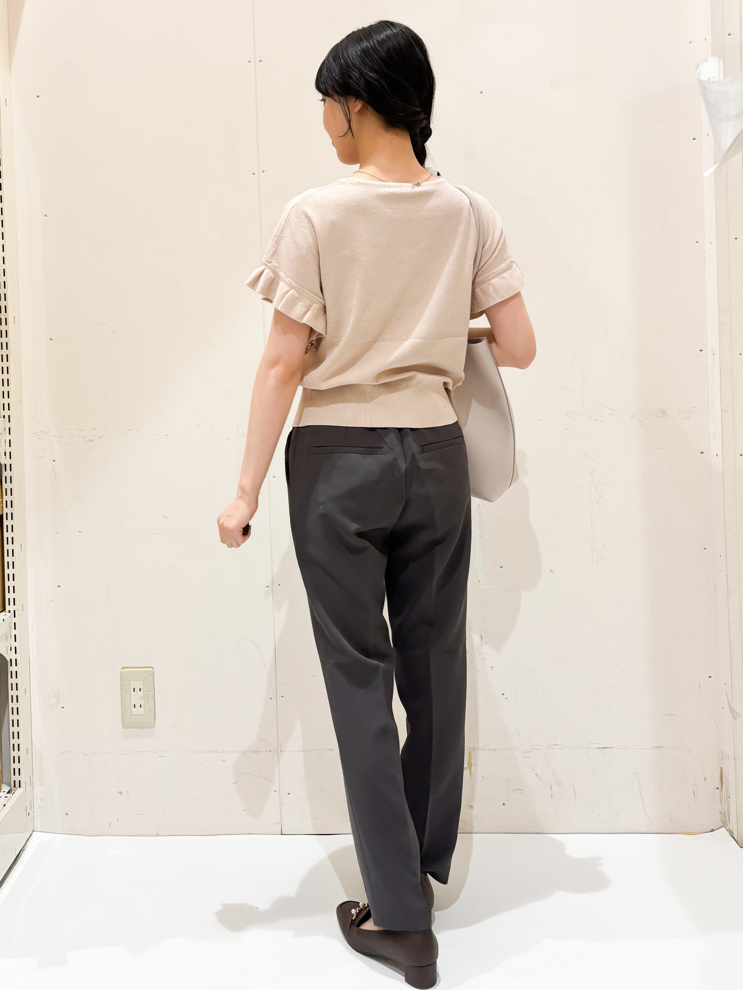 Hinaさんの「OPAQUE.CLIP｜フリルスリーブニット【洗濯機OK】」を使ったコーディネート