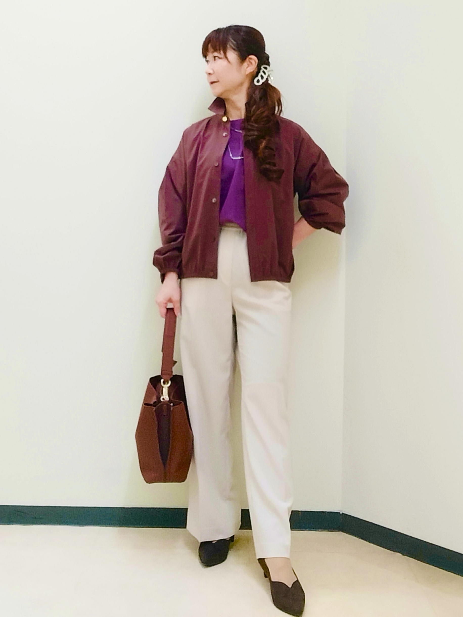 花さんの「Reflect｜タックデザイン ラグランスリーブブラウス」を使ったコーディネート