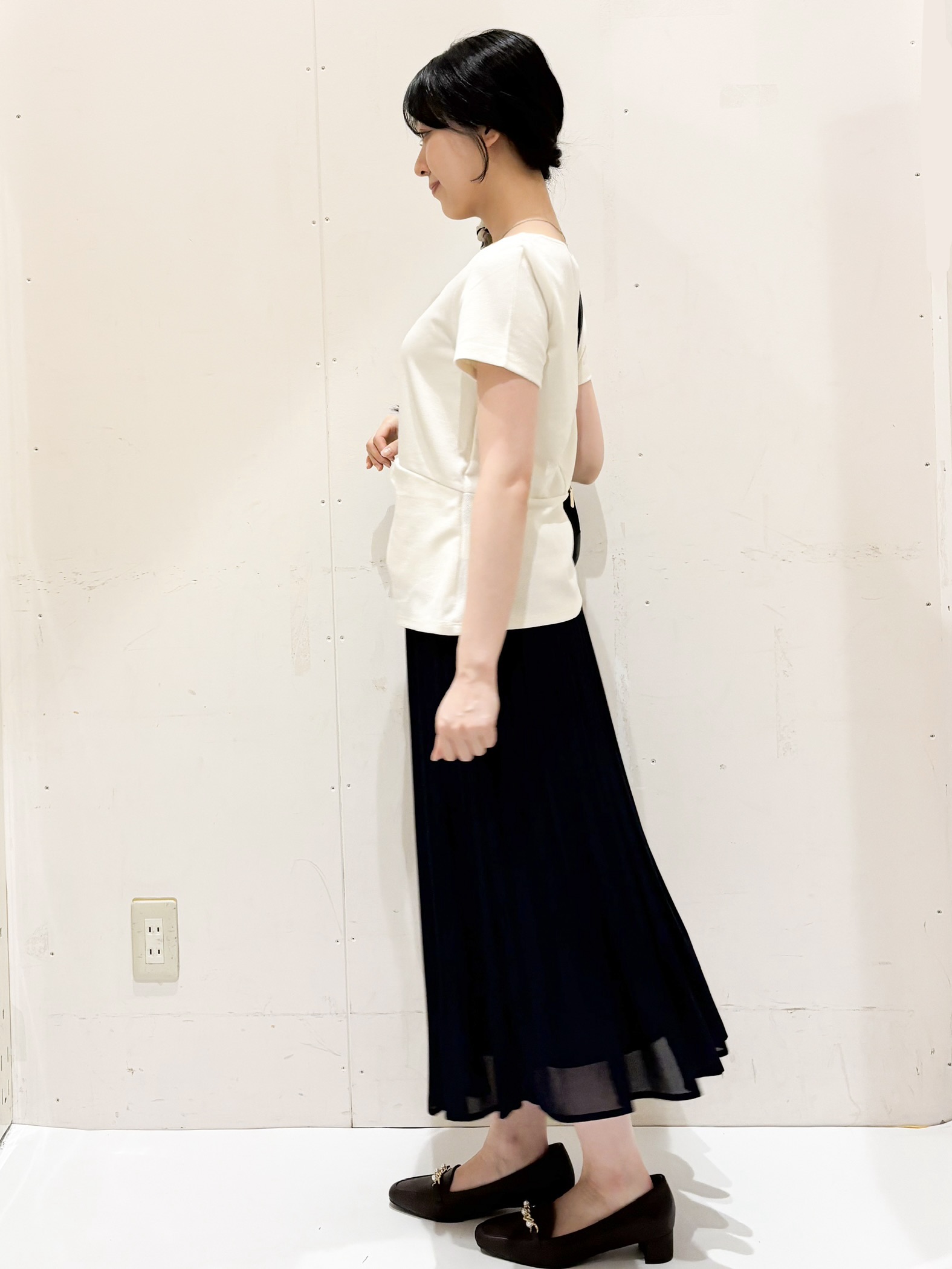 Hinaさんの「OPAQUE.CLIP｜【接触冷感／UVケア】スクエアネックリボントップス《洗濯機OK》」を使ったコーディネート