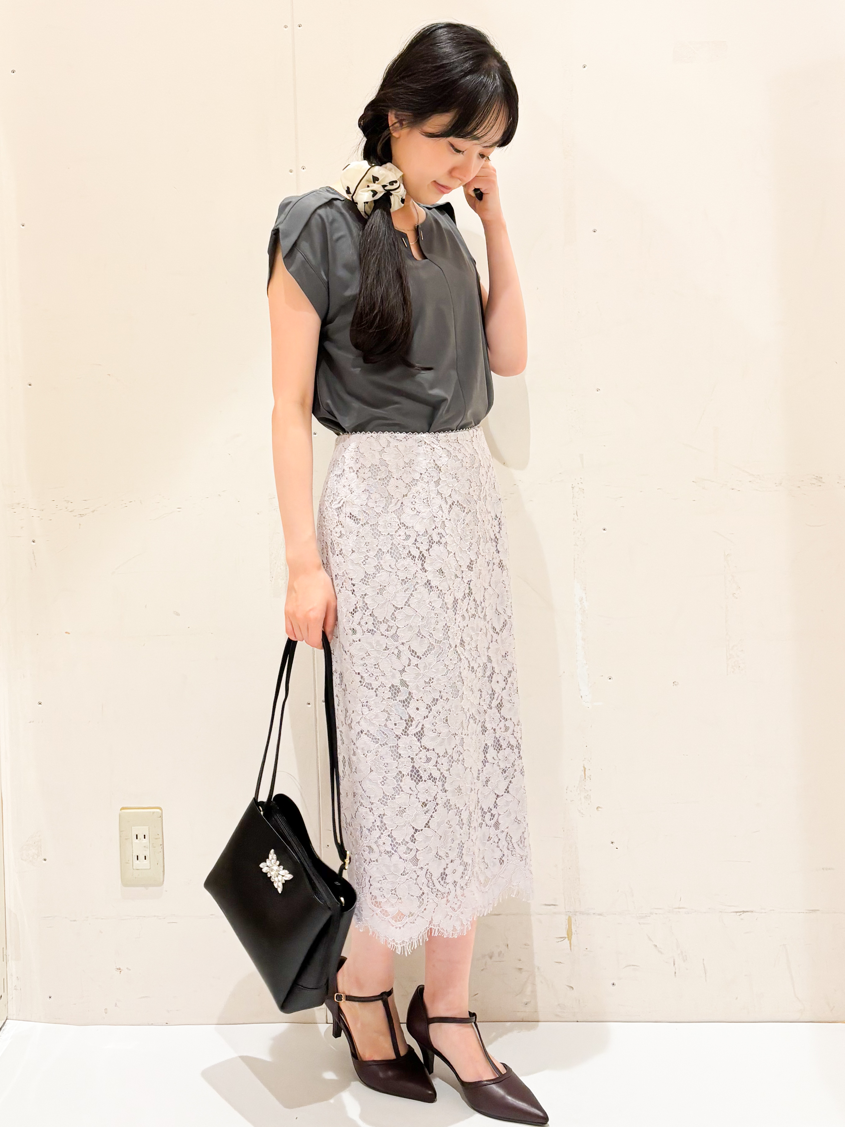 Hinaさんの「OPAQUE.CLIP｜【接触冷感】ひんやりキーネックフレンチトップス《洗濯機OK》」を使ったコーディネート