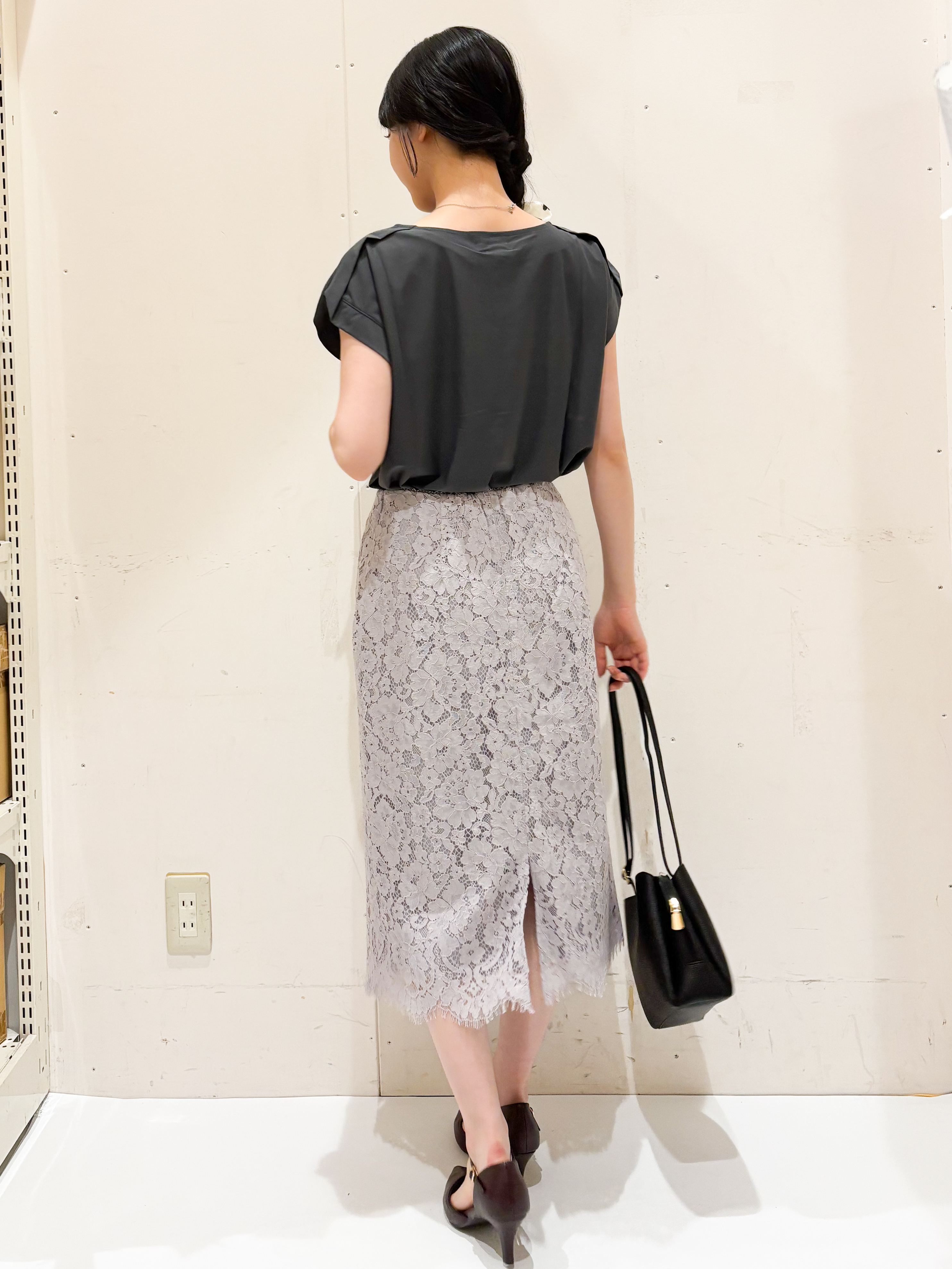 Hinaさんの「OPAQUE.CLIP｜【接触冷感】ひんやりキーネックフレンチトップス《洗濯機OK》」を使ったコーディネート