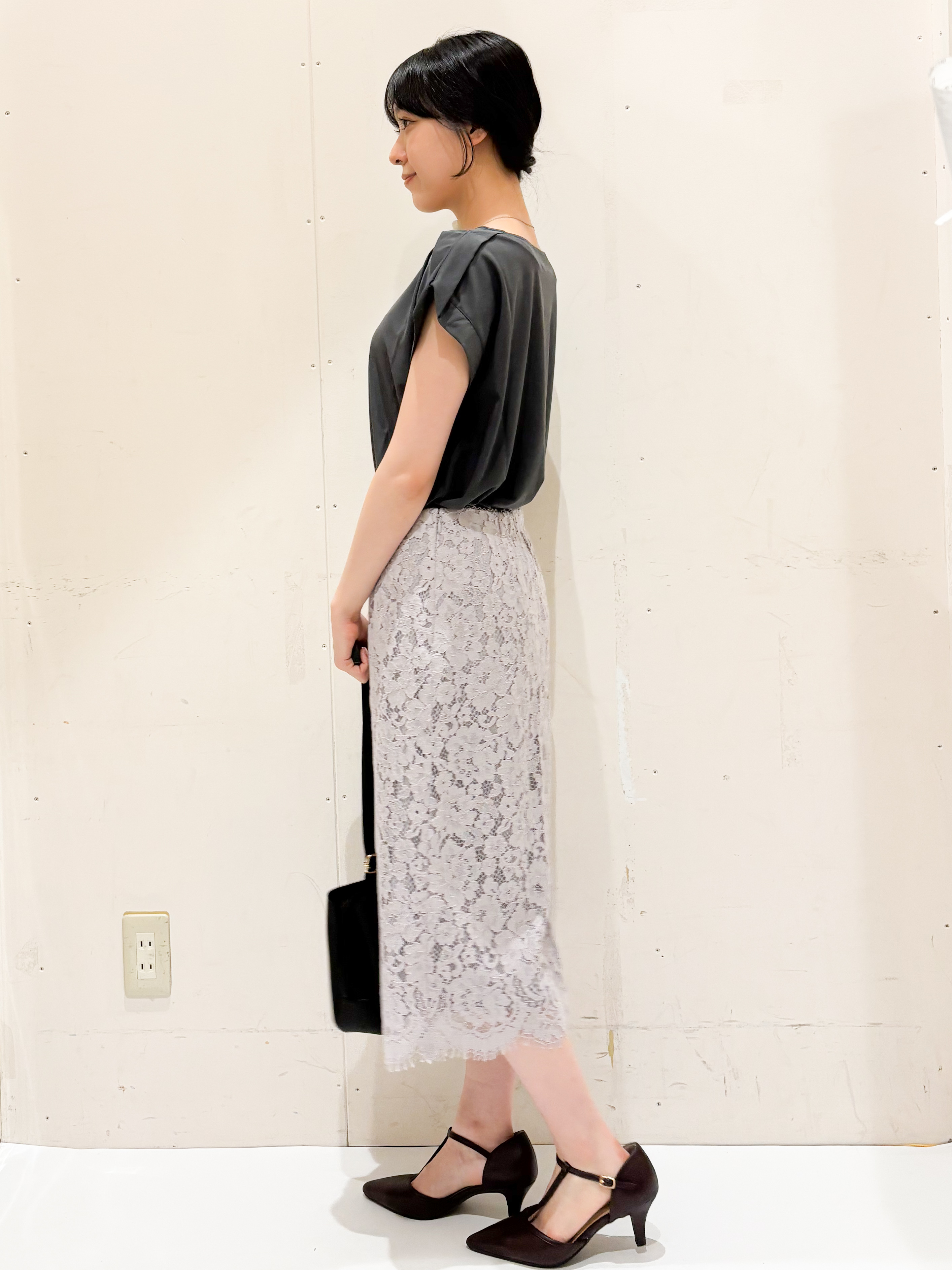 Hinaさんの「OPAQUE.CLIP｜【接触冷感】ひんやりキーネックフレンチトップス《洗濯機OK》」を使ったコーディネート
