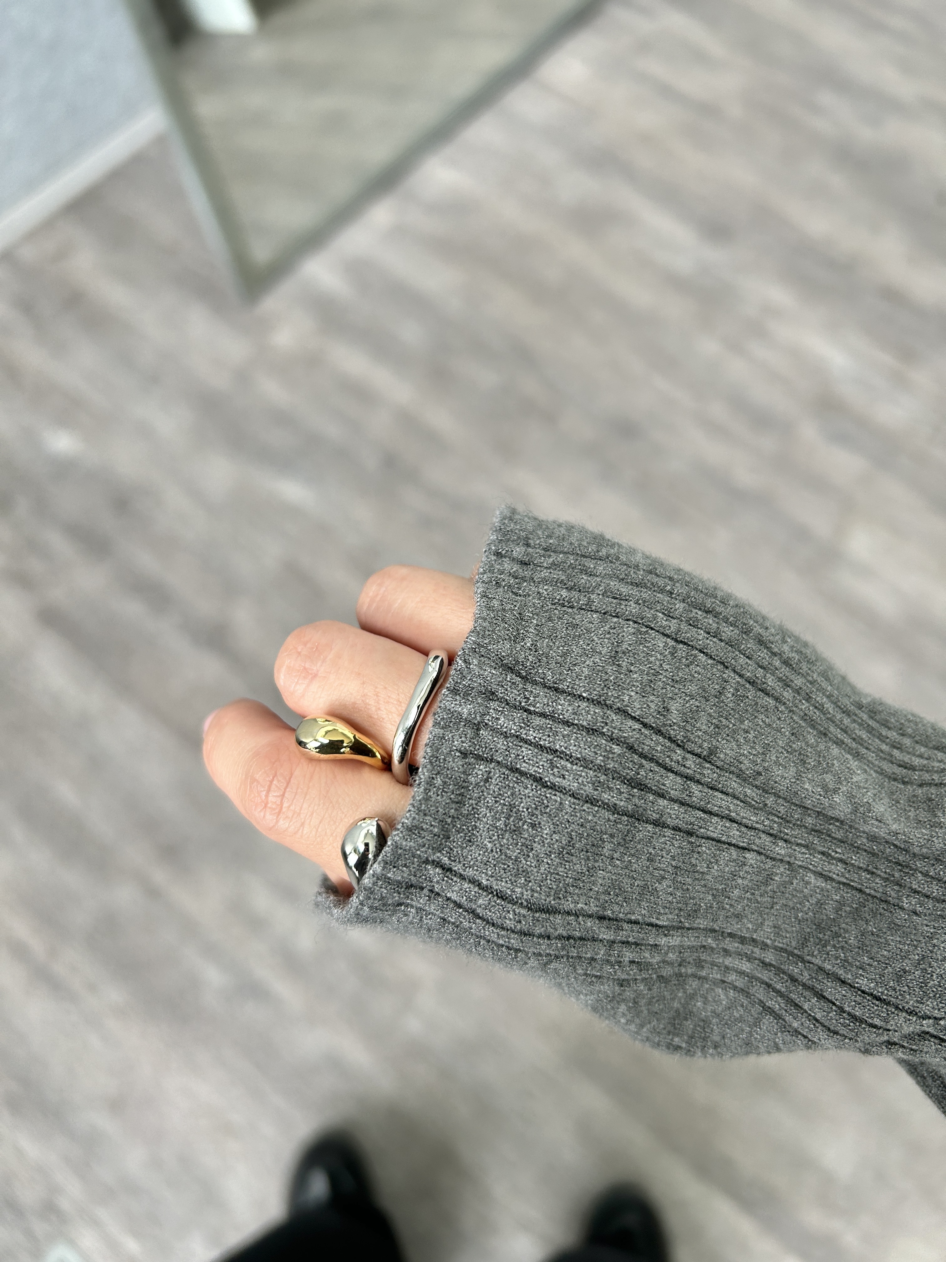 harunaさんの「CODE A｜intimate knit cardigan」を使ったコーディネート