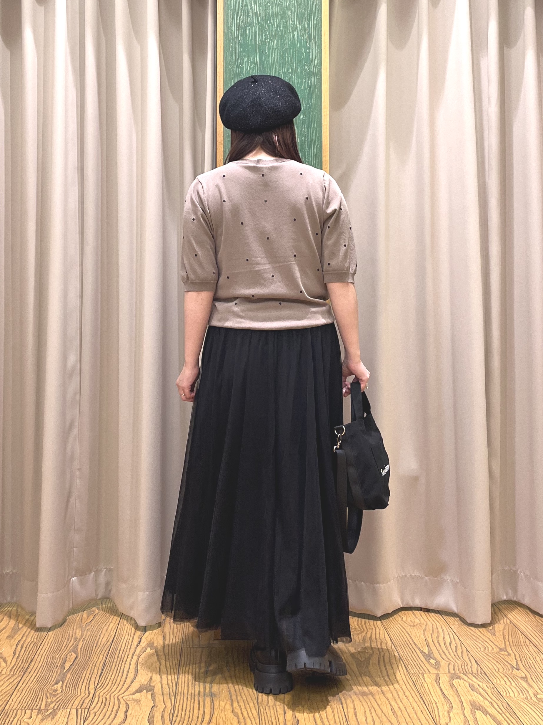 ゆっきーさんの「SHOO･LA･RUE｜【S-LL】さらっとタッチ 大人のドット刺繍ニット」を使ったコーディネート