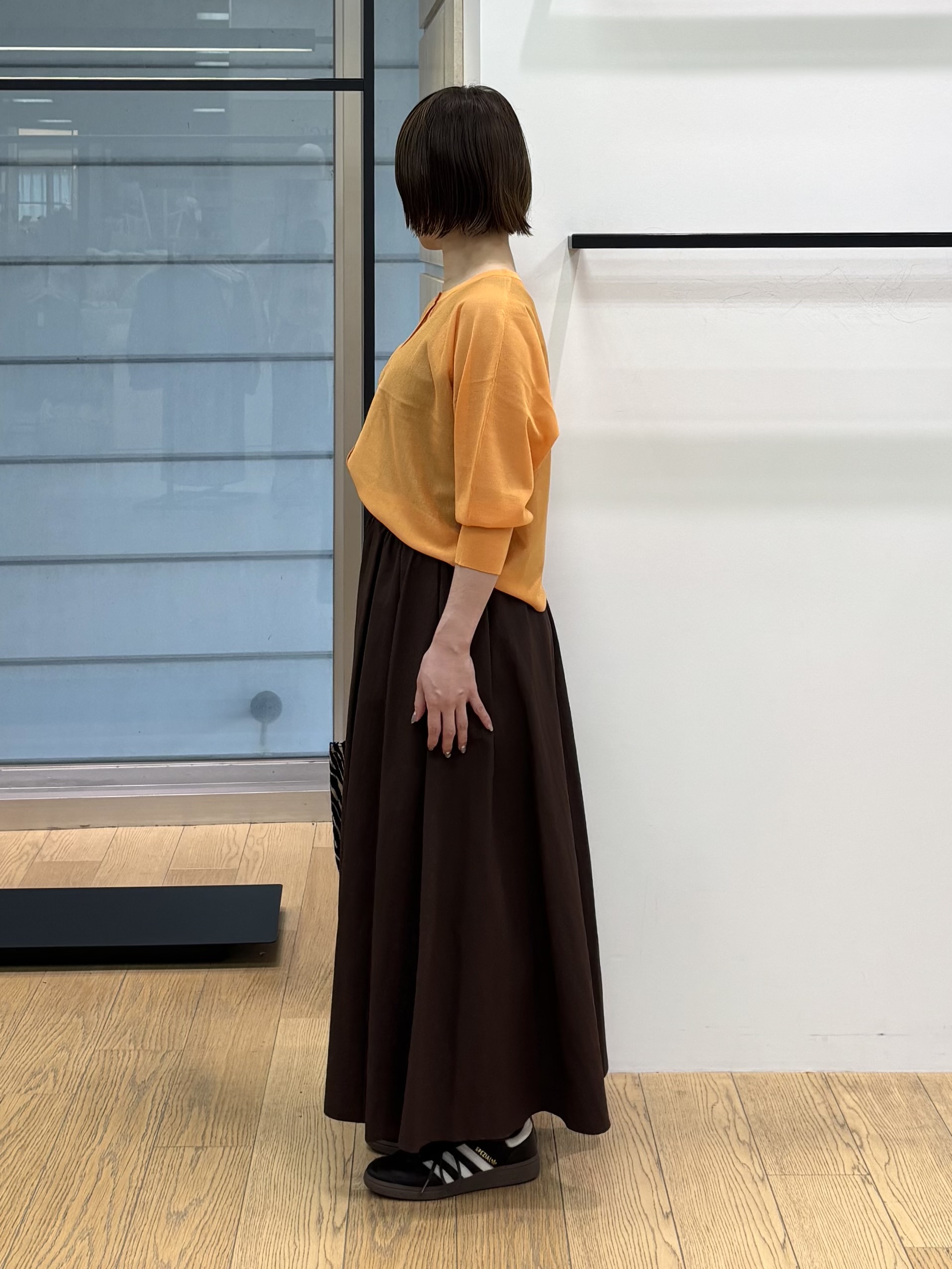 asamiさんの「INDIVI｜【シアー／軽羽織】ドルマン袖ニットカーディガン」を使ったコーディネート