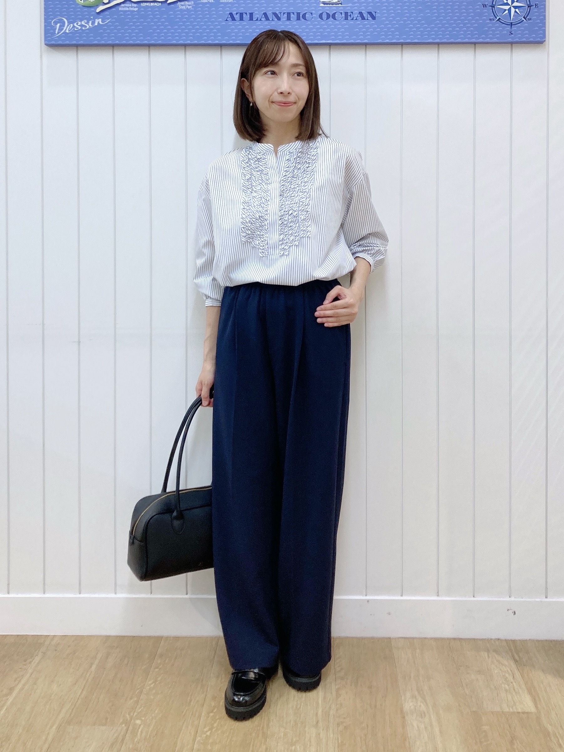 yoshiさんの「Dessin｜【洗える/7色展開/XS-L】フロントフリルブラウス」を使ったコーディネート