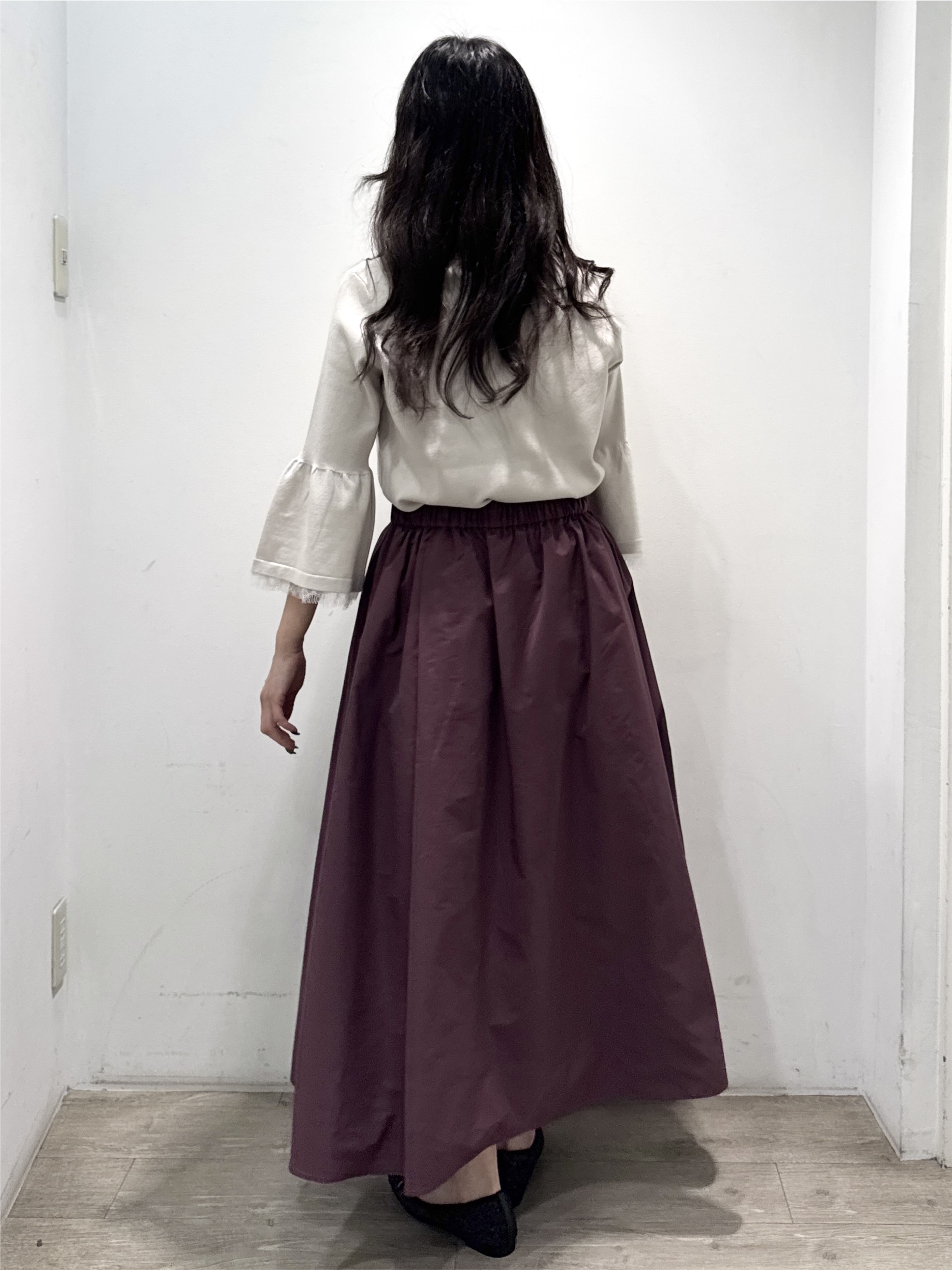 yuicciさんの「OPAQUE.CLIP｜【UVケア／遮熱性】フレアスリーブニット／袖口レースアソート《洗濯機OK》」を使ったコーディネート