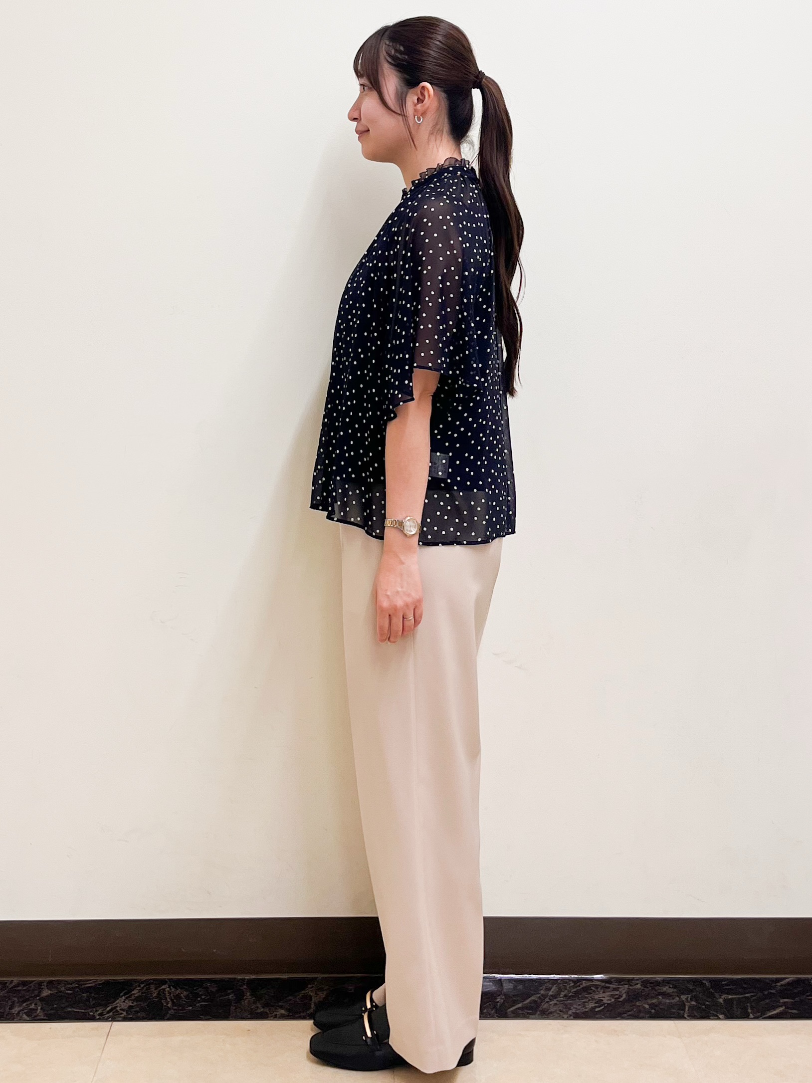 mikikoさんの「Reflect｜【セットアップ／手洗い可】ドット柄シアーブラウス」を使ったコーディネート