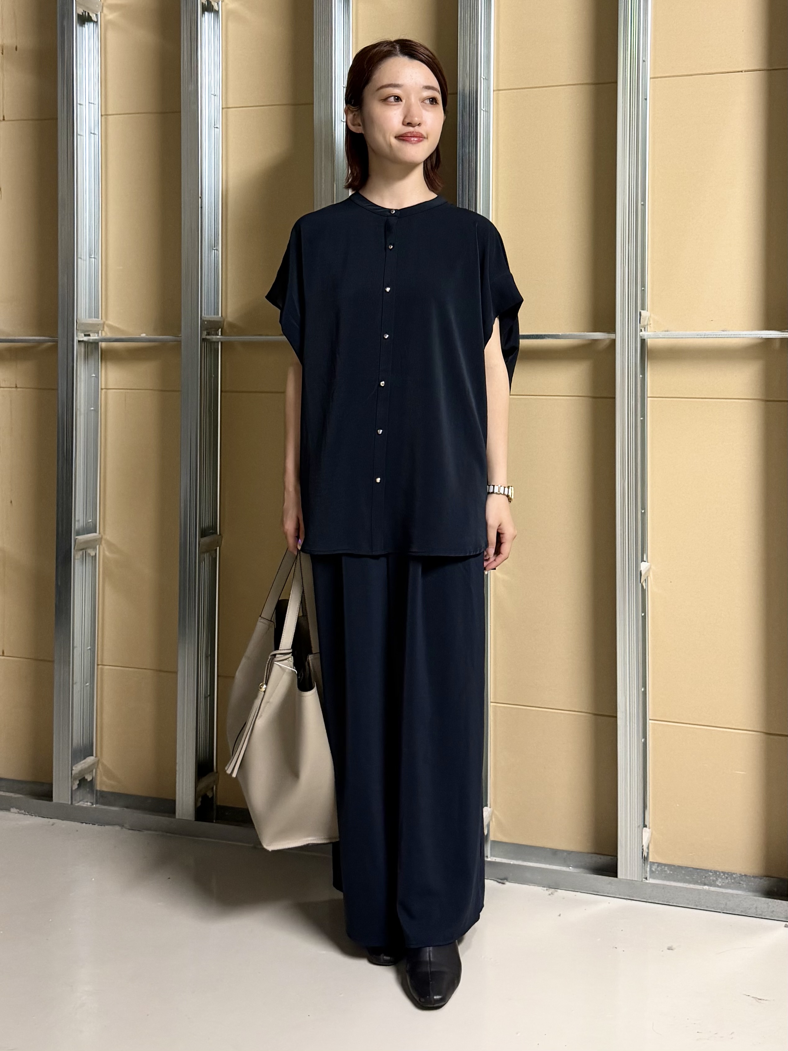 sahoさんの「THE SHOP TK｜【ひんやり/遮熱/セットアップ可】やみつきになる とろみバンドカラーブラウス」を使ったコーディネート