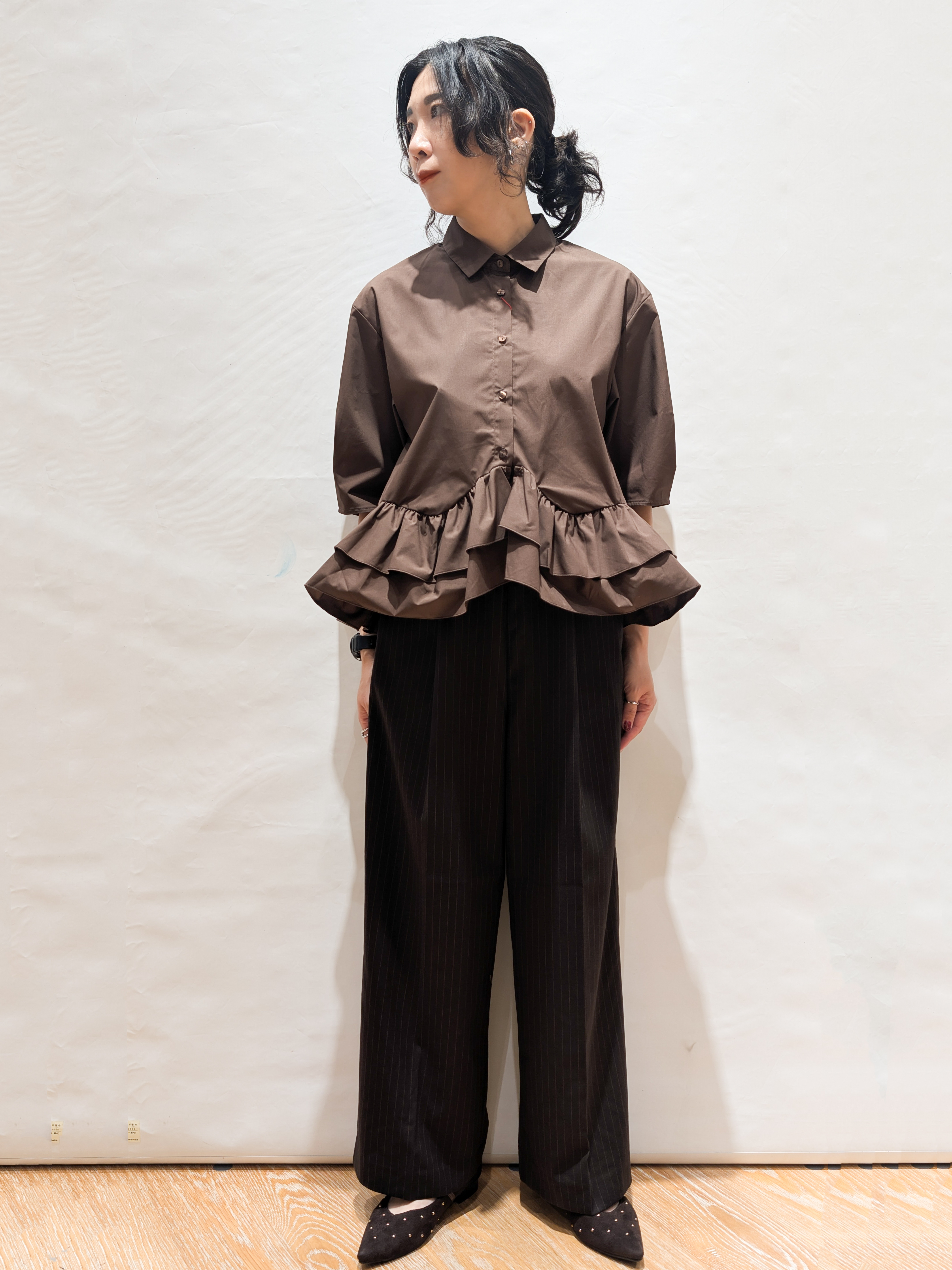 ぽんさんの「OPAQUE.CLIP｜裾ラッフルデザインブラウス【洗濯機OK】」を使ったコーディネート