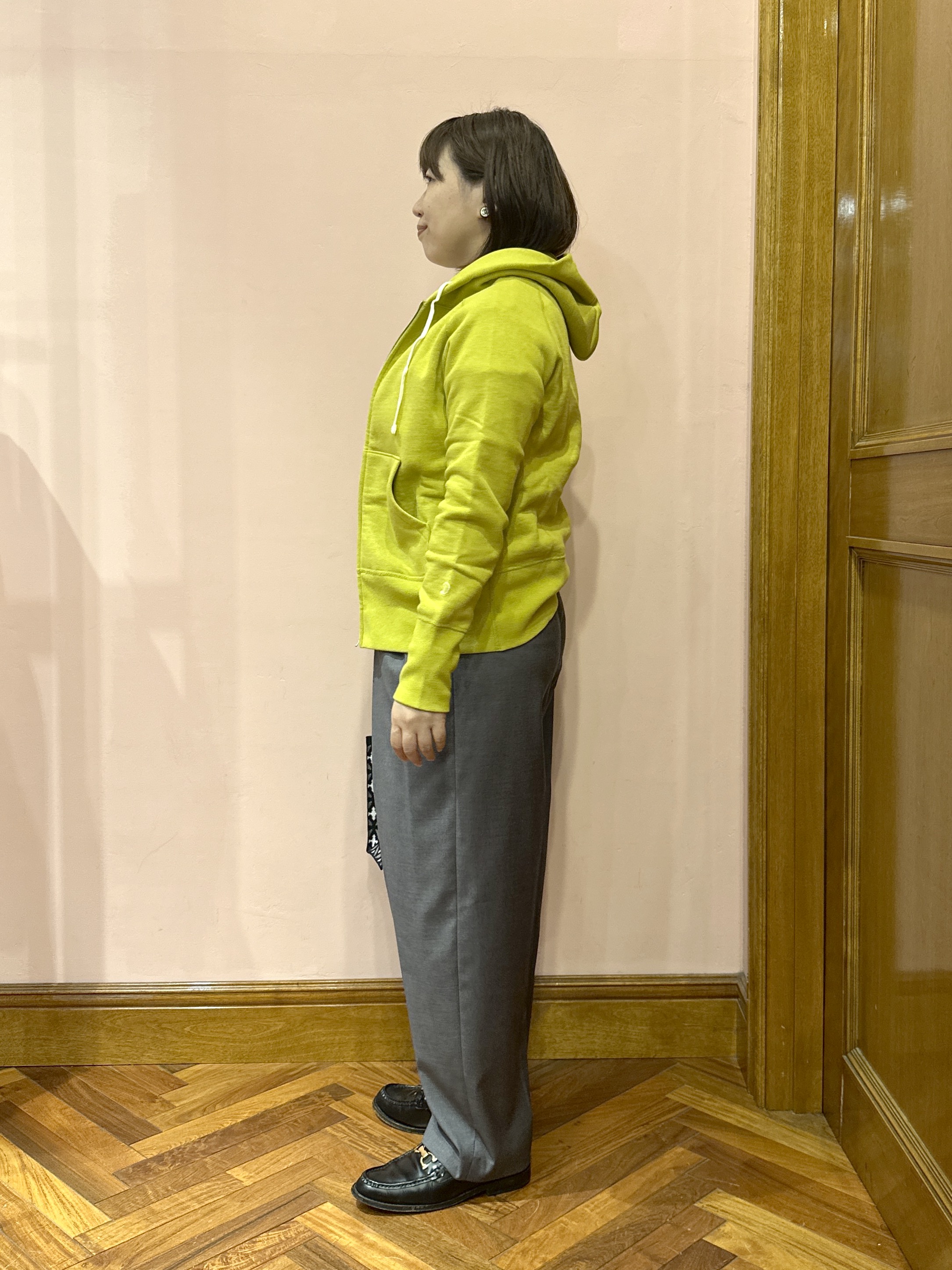 komatsuさんの「DRESSTERIOR｜【接触冷感】STAR WARS グローグ グラフィックTシャツ」を使ったコーディネート