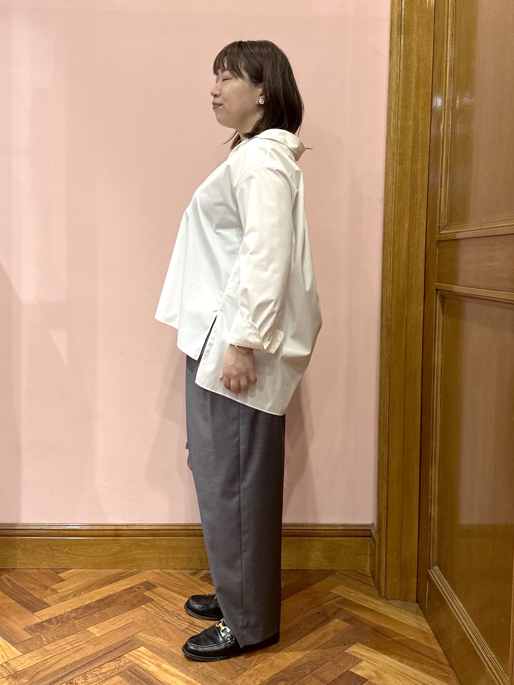 komatsuさんの「DRESSTERIOR｜【接触冷感/UVカット/着回し】スキッパーブラウス」を使ったコーディネート