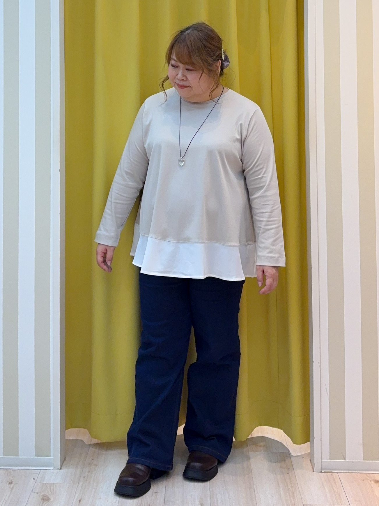 kotoさんさんの「SHOO･LA･RUE｜【洗濯後しわになりにくい/S-LL】選べる6パターン 羽織としても活躍する ベーシックシャツ」を使ったコーディネート
