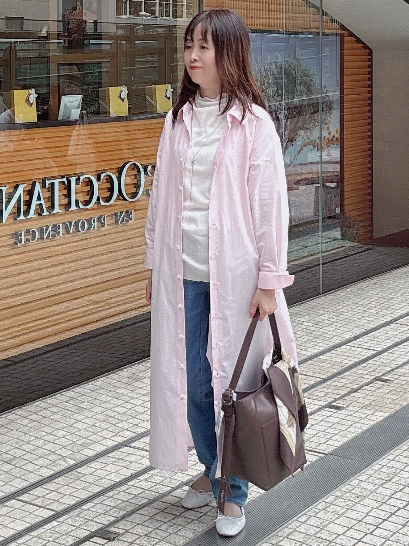 makiさんの「UNTITLED｜ロングシャツワンピース」を使ったコーディネート