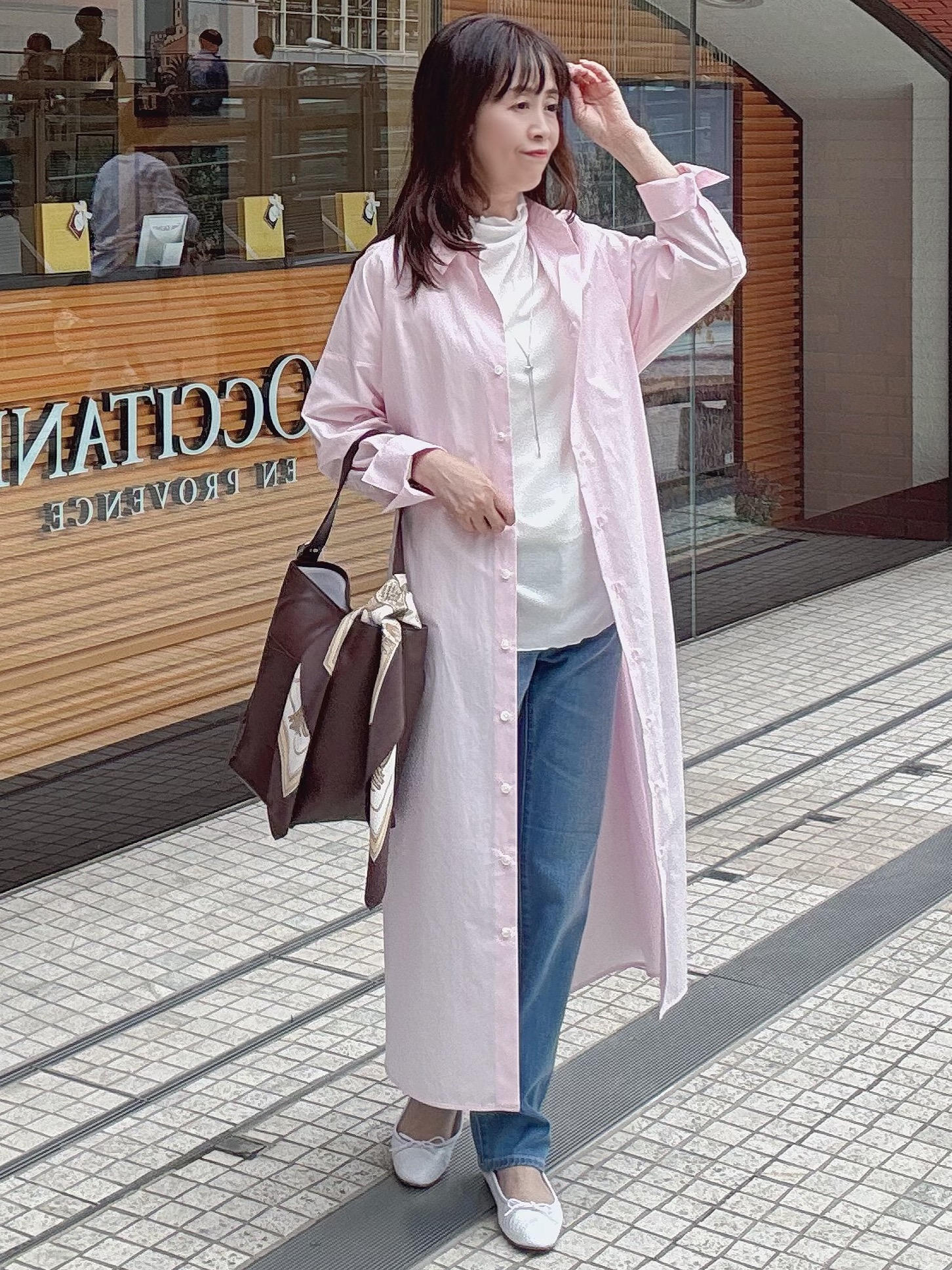 makiさんの「UNTITLED｜ロングシャツワンピース」を使ったコーディネート