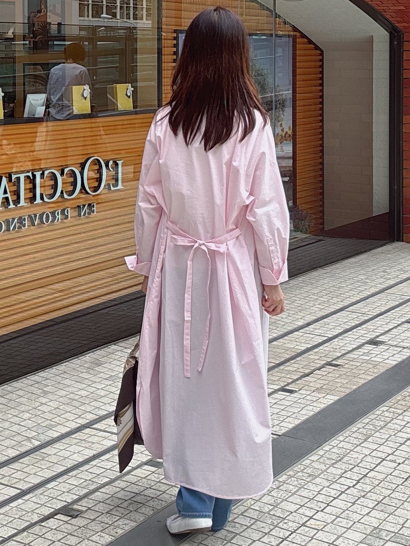 makiさんの「UNTITLED｜ロングシャツワンピース」を使ったコーディネート