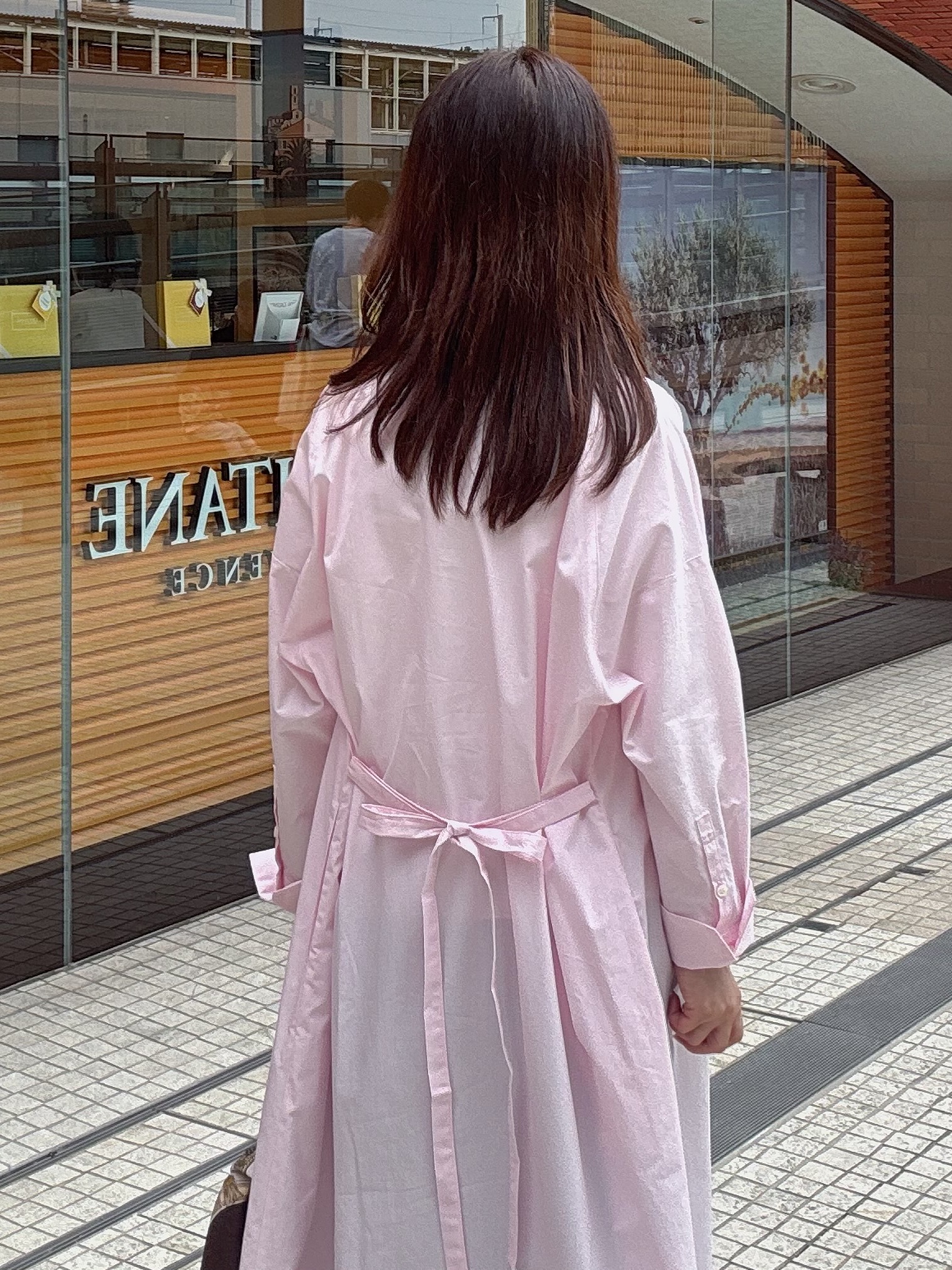 makiさんの「UNTITLED｜ロングシャツワンピース」を使ったコーディネート