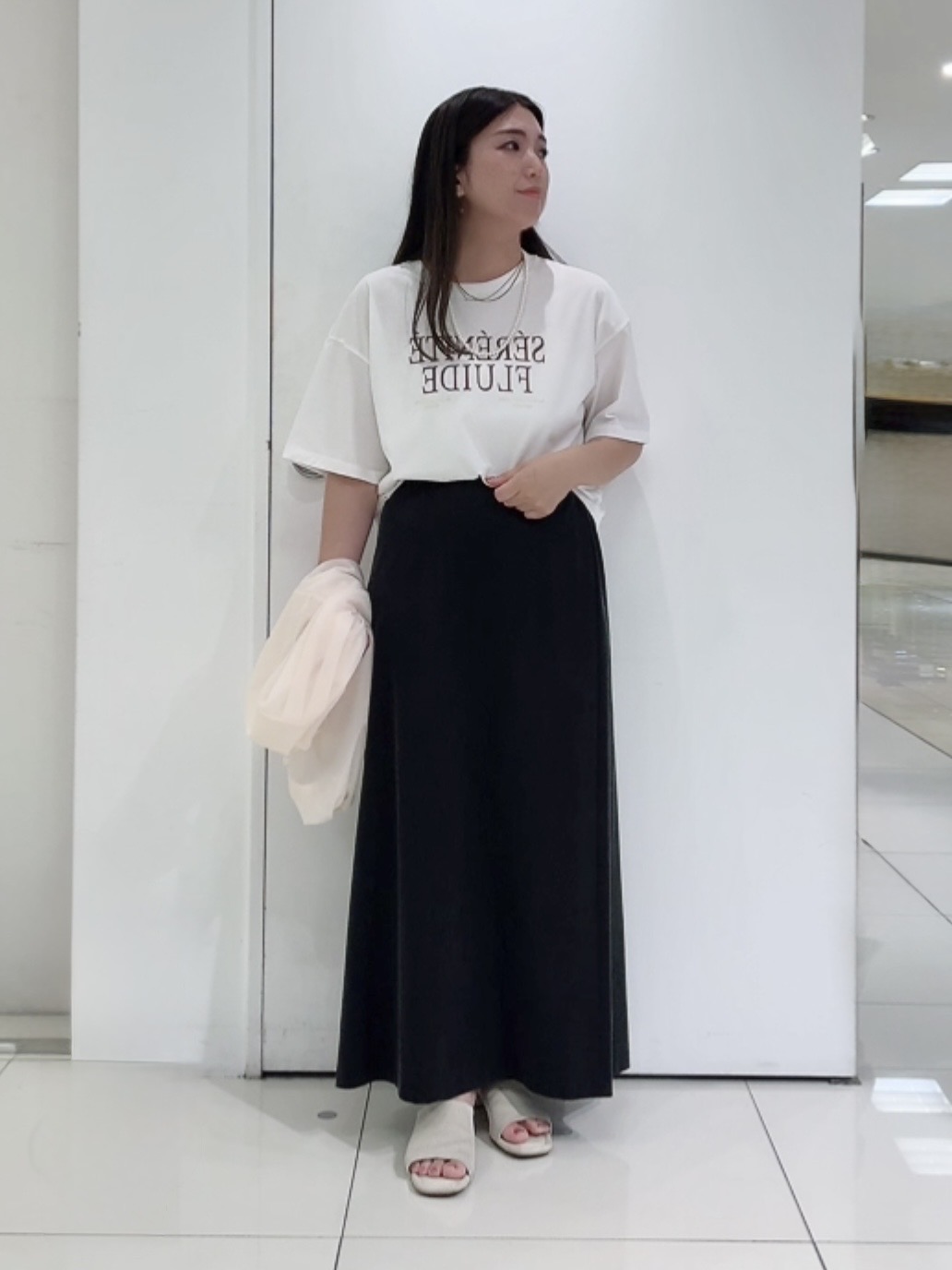 なかじさんの「UNTITLED｜【丈感すっきり】ベロアプリントロゴT」を使ったコーディネート