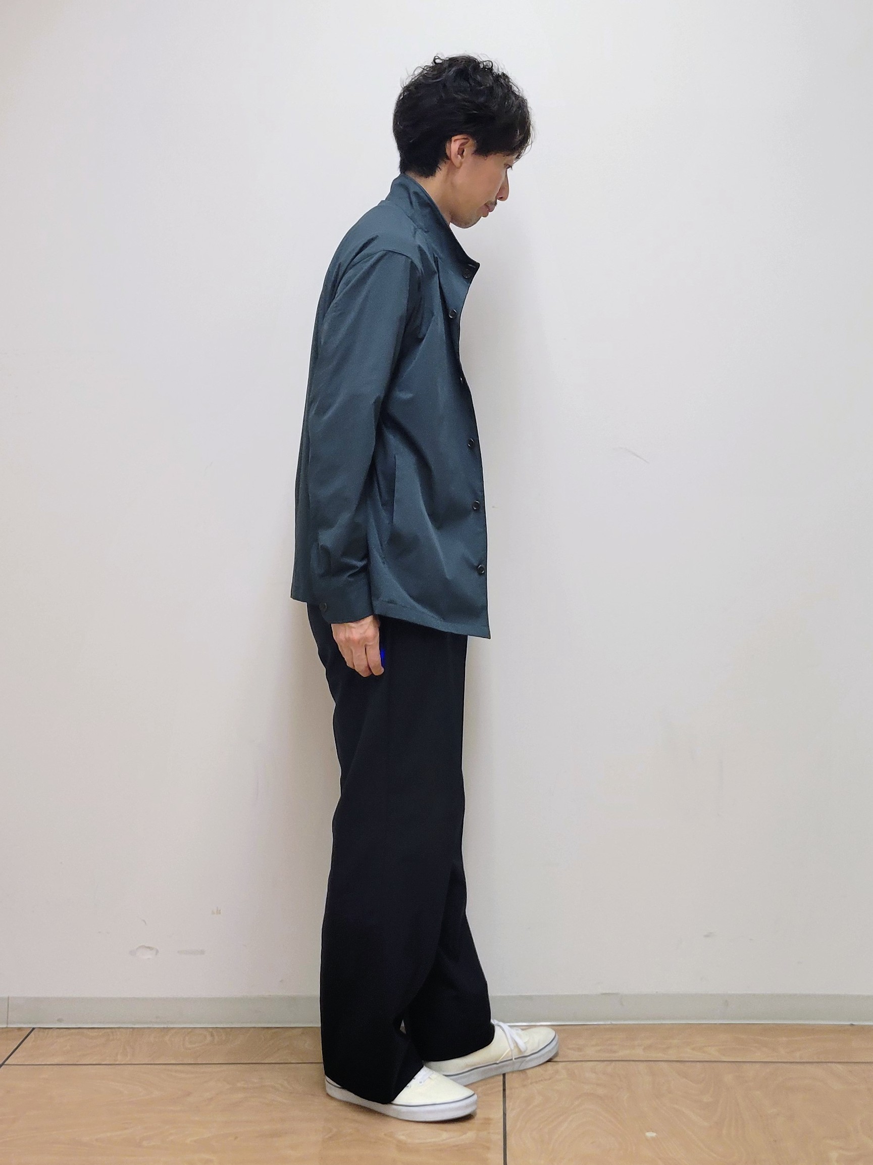 piroyaさんの「TAKEO KIKUCHI｜3Dナイロンストレッチ　スタンドカラーブルゾン」を使ったコーディネート