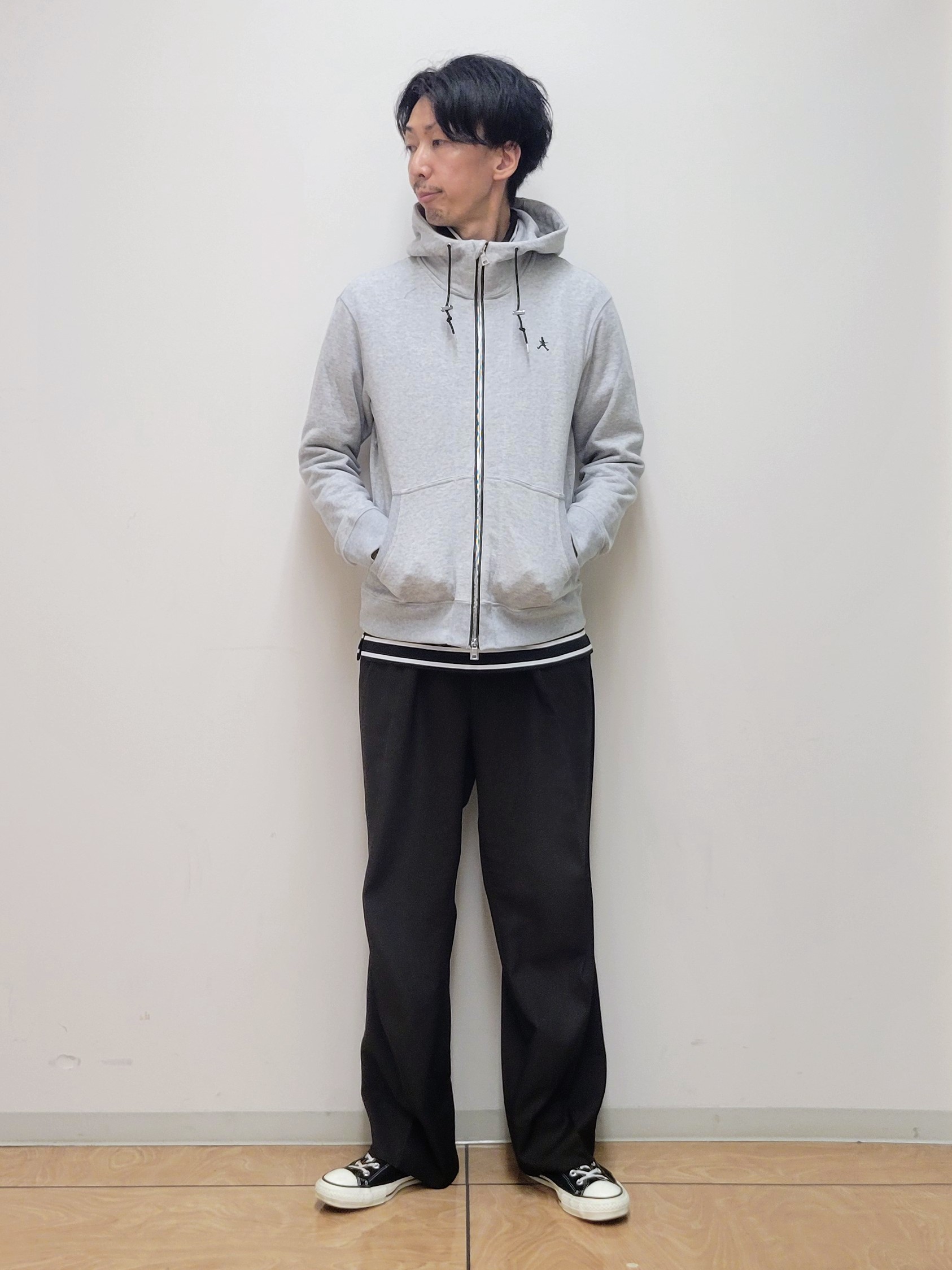 piroyaさんの「TAKEO KIKUCHI｜【BOWLER HAT LABEL】オフタートル プルオーバージャージ」を使ったコーディネート