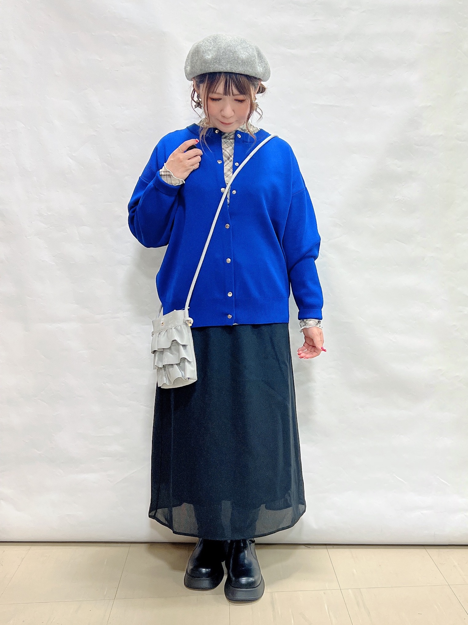 YUIさんの「SHOO･LA･RUE｜【セットアップ可/洗濯機可】軽やかに羽織れる スポンディッシュ ニットカーディガン」を使ったコーディネート