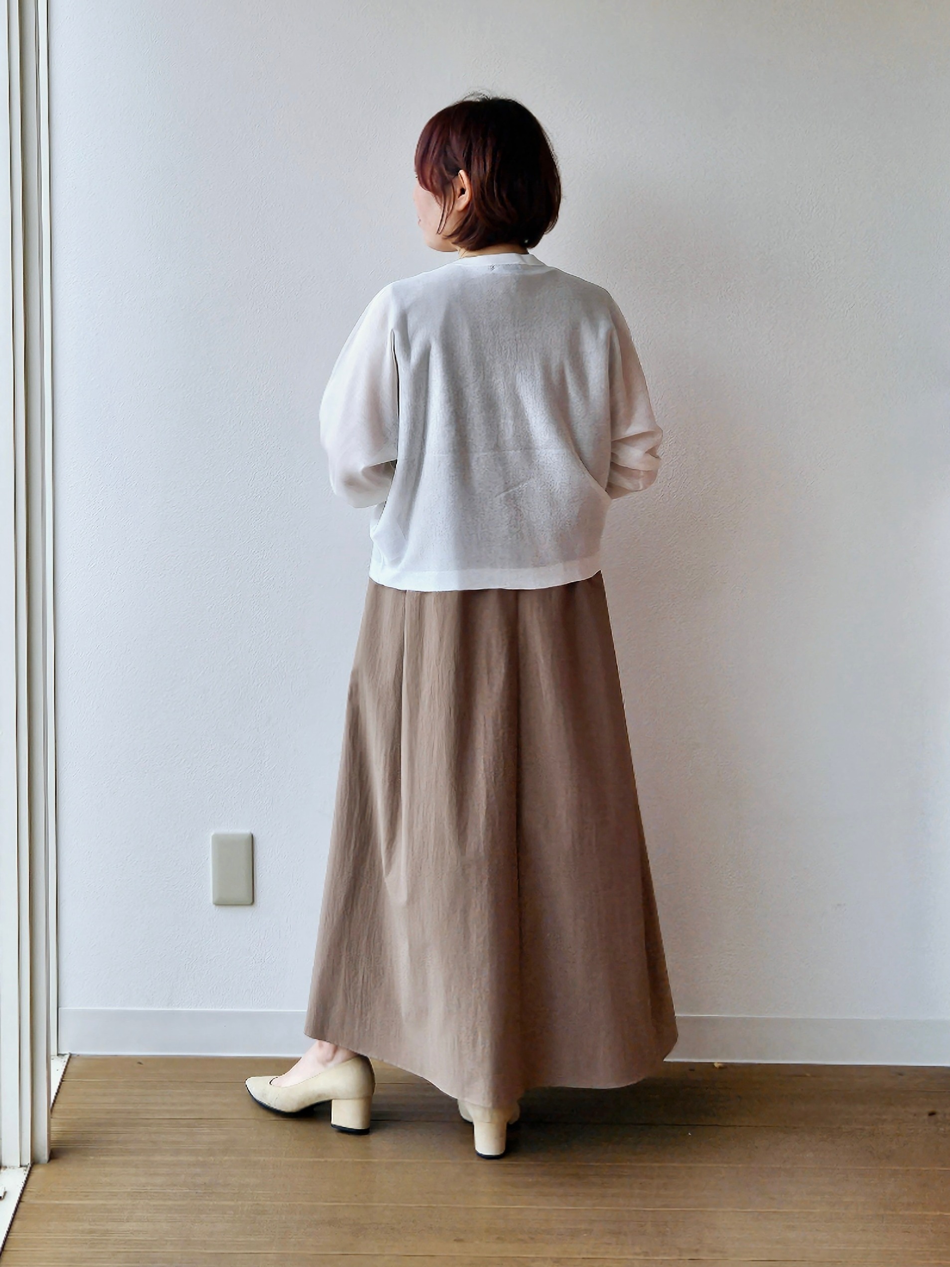 やじまさんの「UNTITLED｜【シアー／軽羽織】ドルマン袖ニットカーディガン」を使ったコーディネート