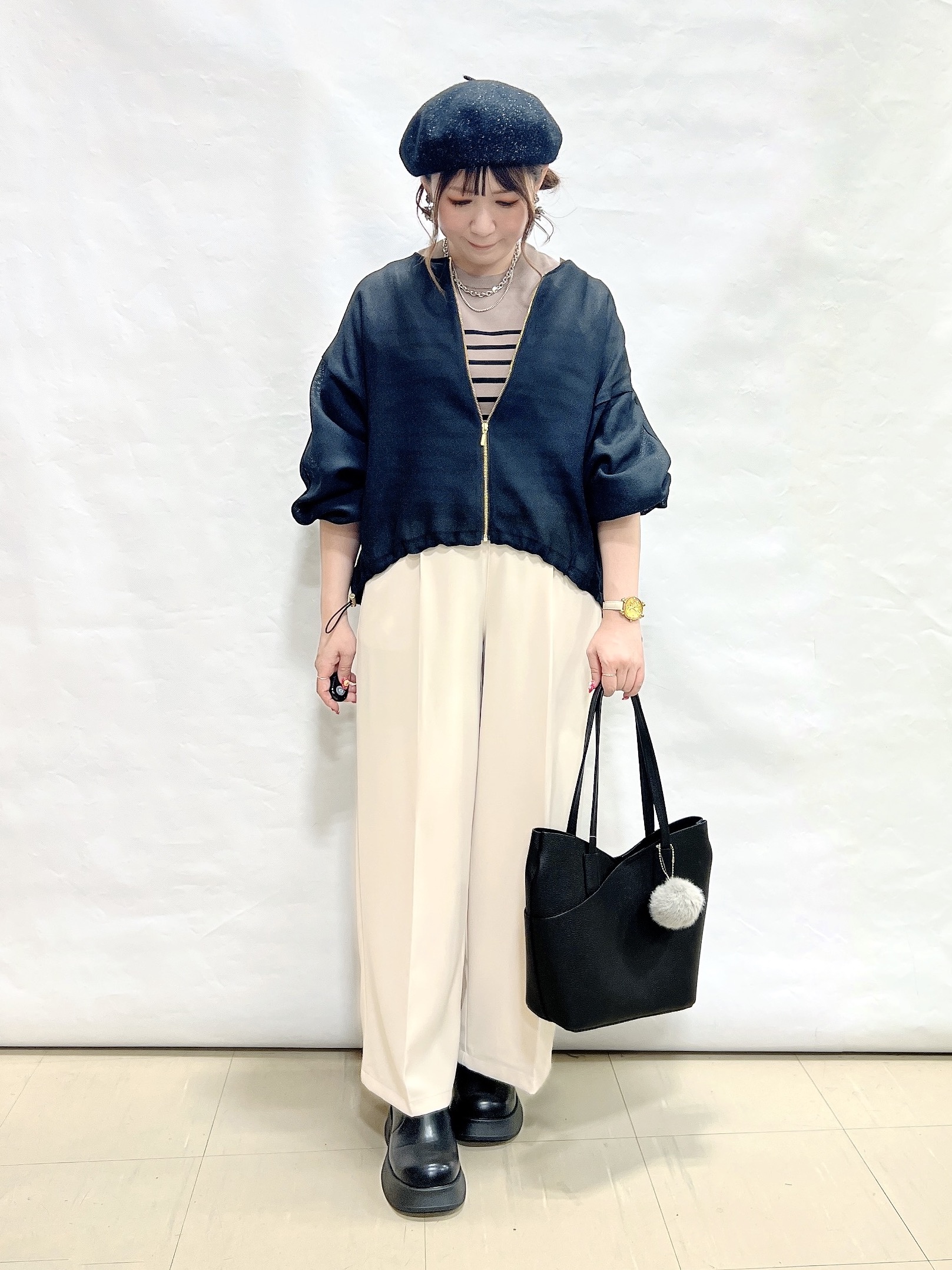 YUIさんの「SHOO･LA･RUE｜【通気性〇/セットアップ可/洗濯機可】メッシュドルマン ジップブルゾン」を使ったコーディネート