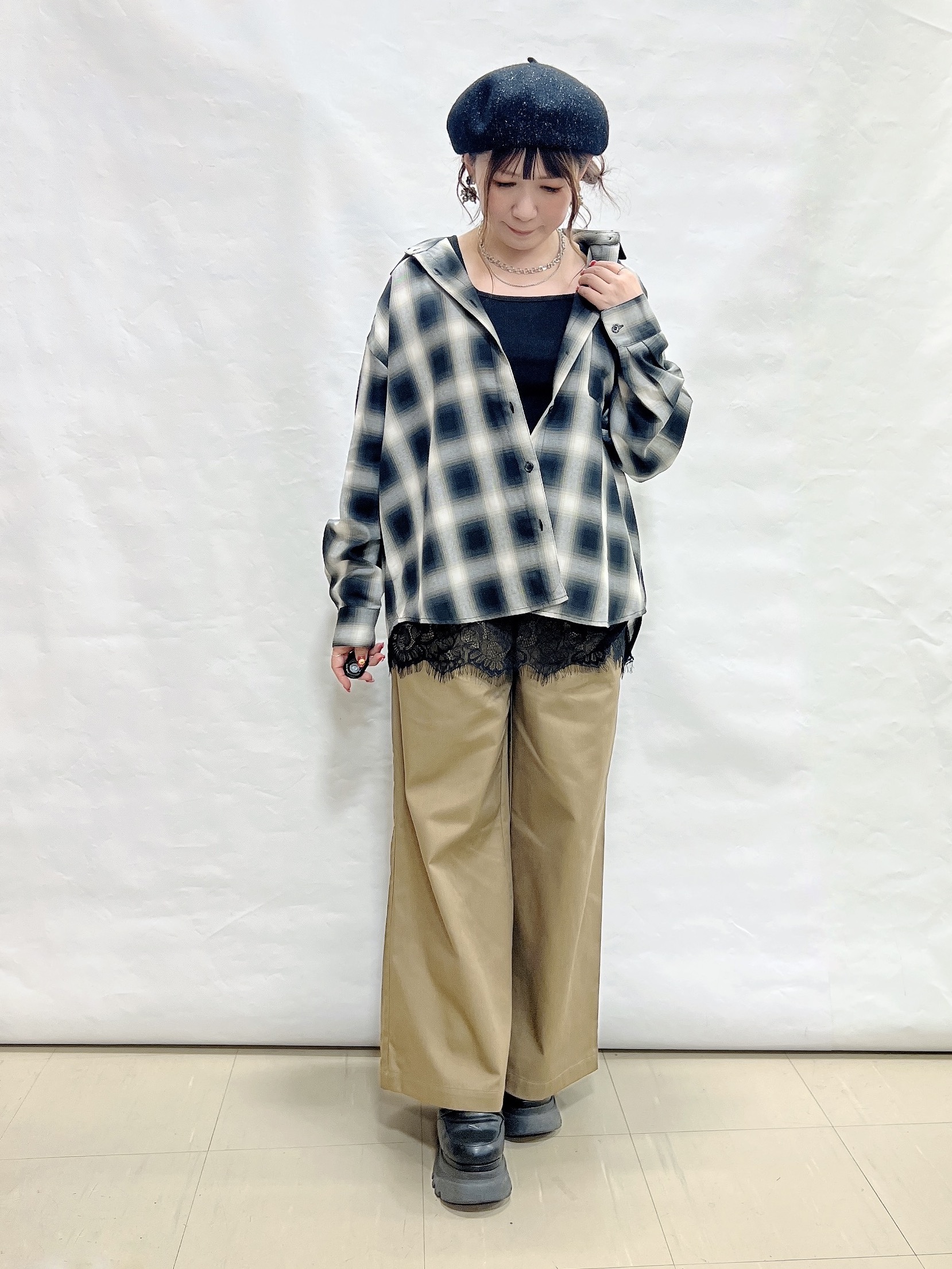 YUIさんの「SHOO･LA･RUE｜【洗濯後しわになりにくい/S-LL】選べる6パターン 羽織としても活躍する ベーシックシャツ」を使ったコーディネート