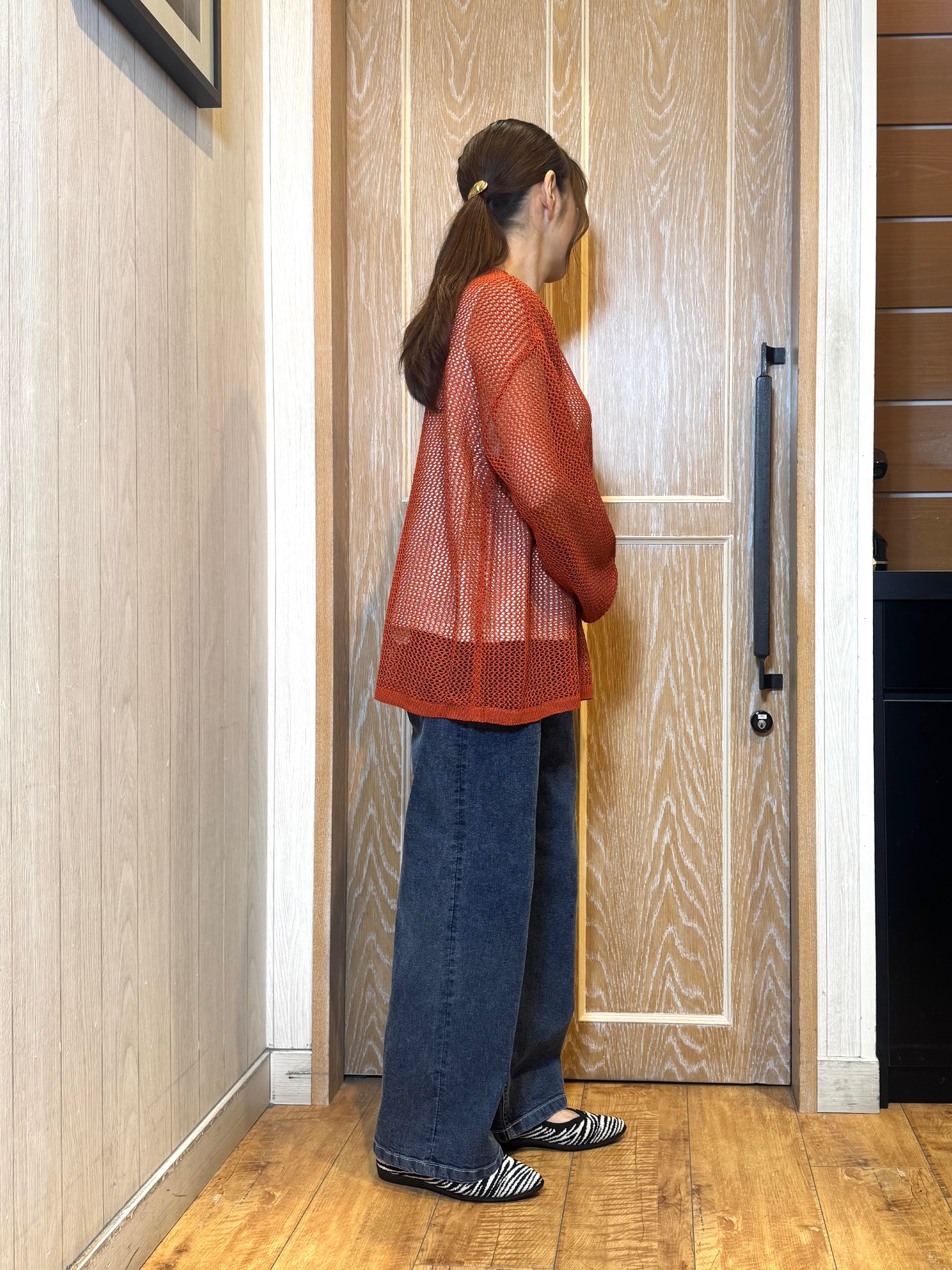 KAORIさんの「SHOO･LA･RUE｜【2点セット/洗濯機可/S-LL】ヘンリーネックメッシュニット+タンクトップセット」を使ったコーディネート