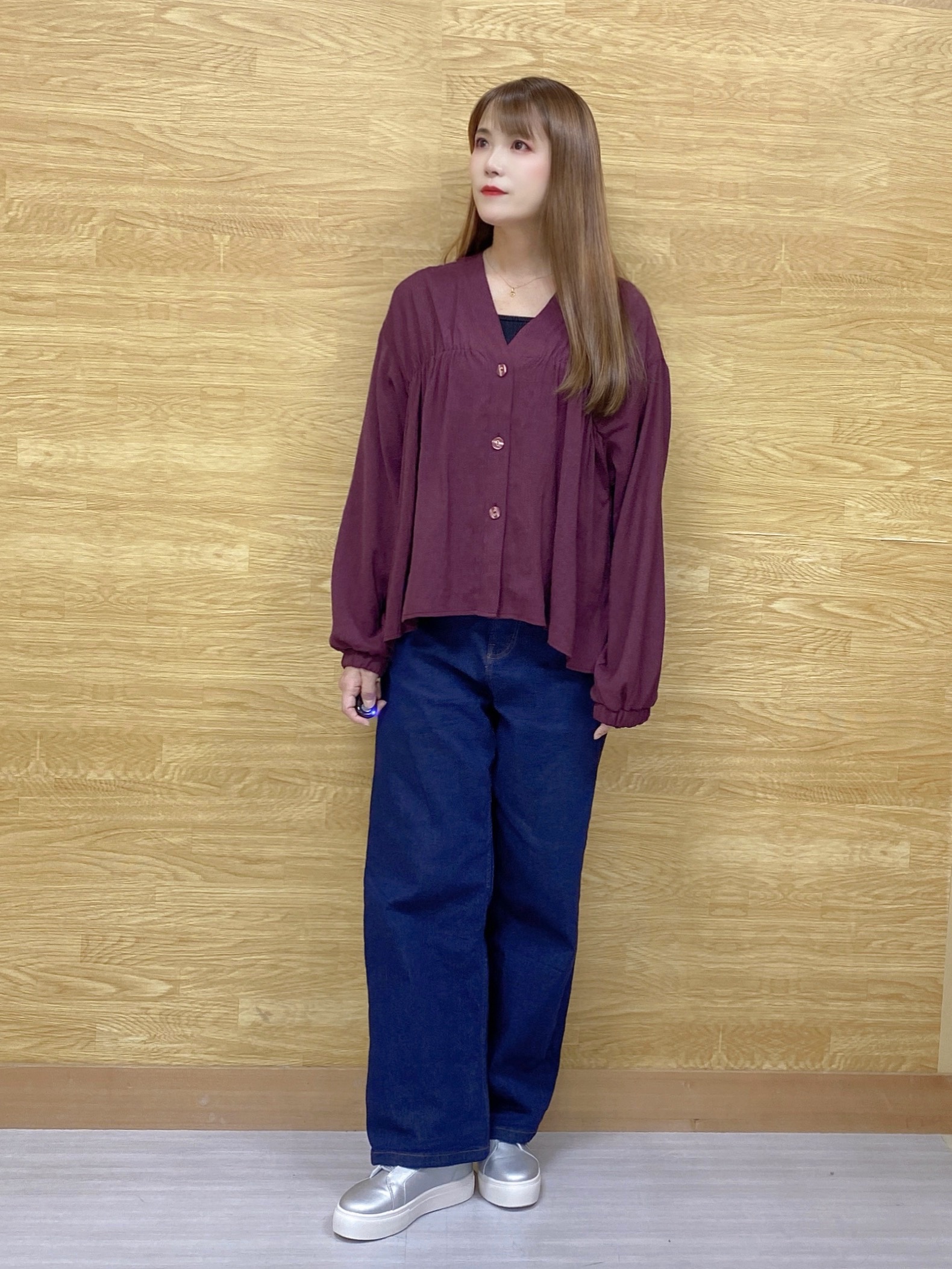 ユキニーズさんの「SHOO･LA･RUE｜【S-LL/洗濯機可】着痩せシルエット シャーリングシャツカーディガン」を使ったコーディネート