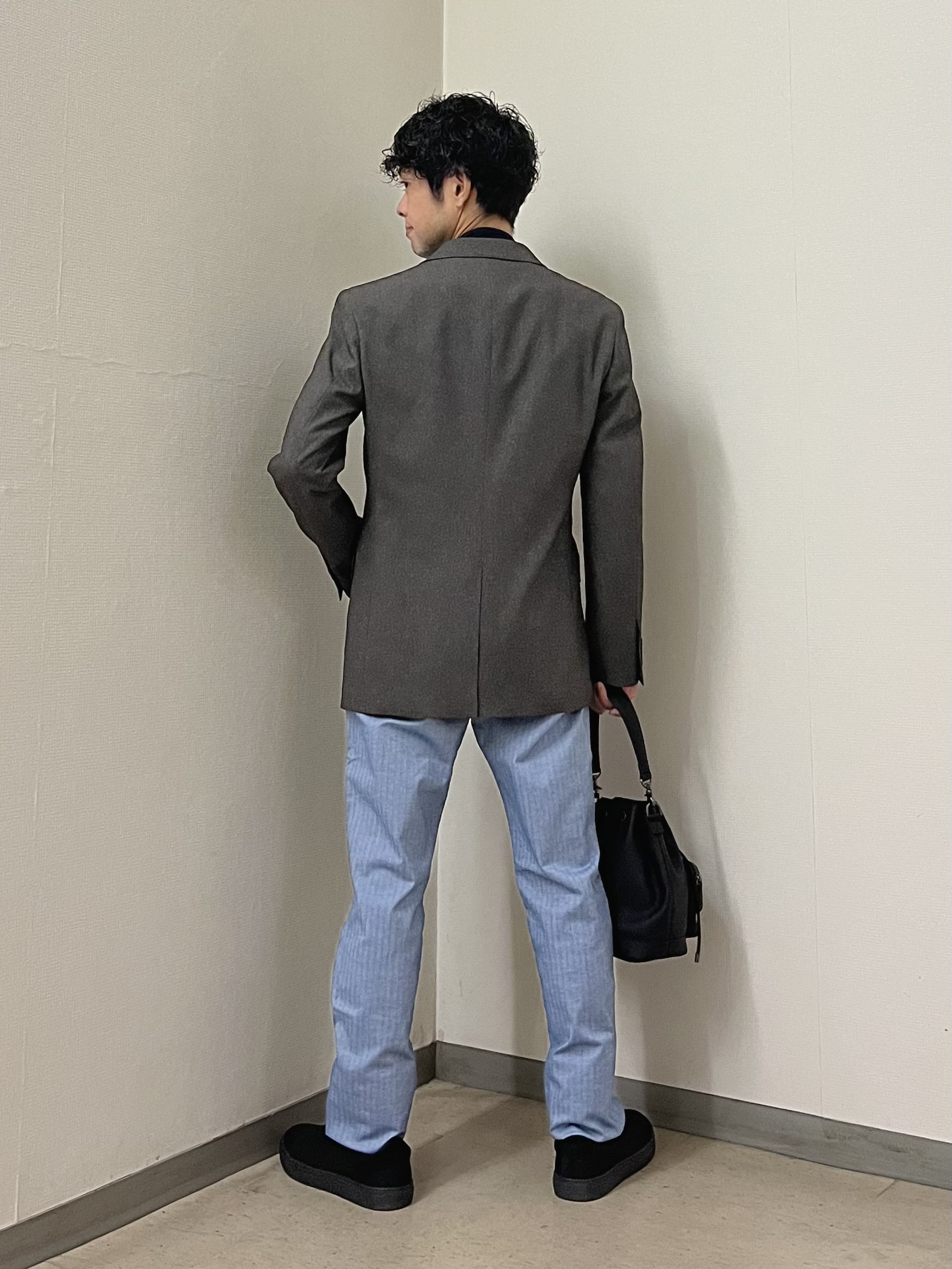 URAさんの「TAKEO KIKUCHI｜ウールライクキャットフット ジャケット」を使ったコーディネート