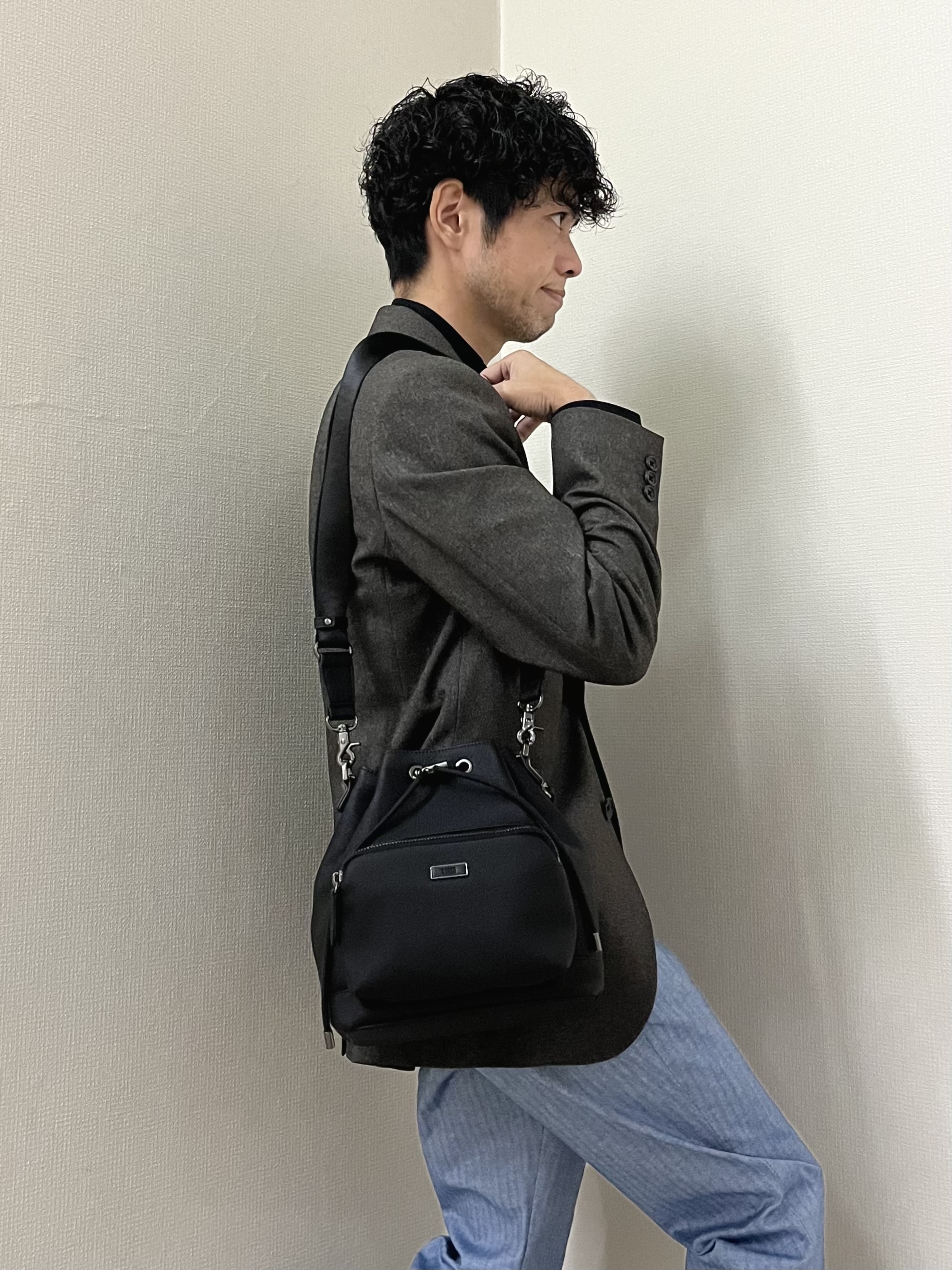 URAさんの「TAKEO KIKUCHI｜ウールライクキャットフット ジャケット」を使ったコーディネート
