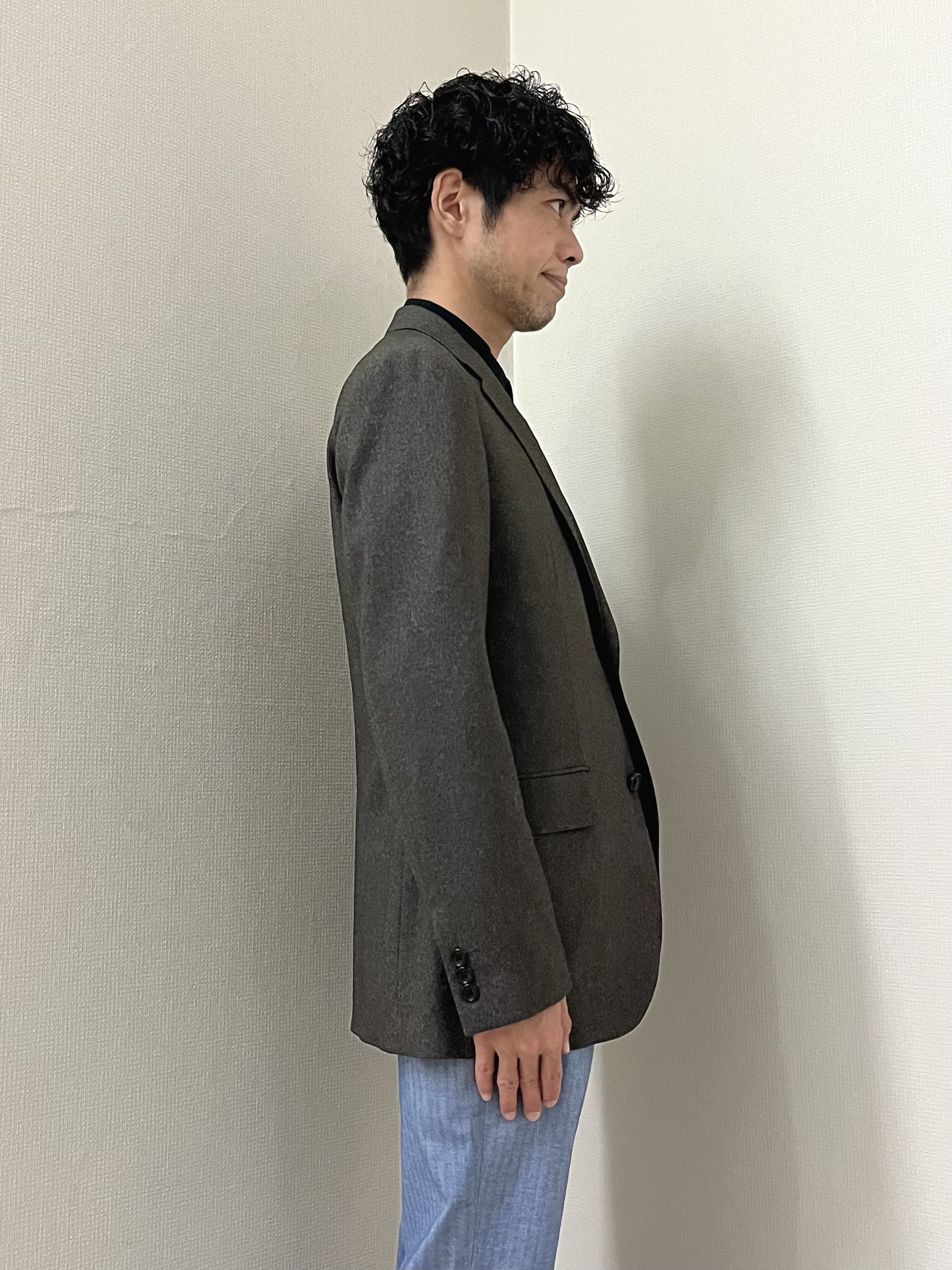 URAさんの「TAKEO KIKUCHI｜ウールライクキャットフット ジャケット」を使ったコーディネート
