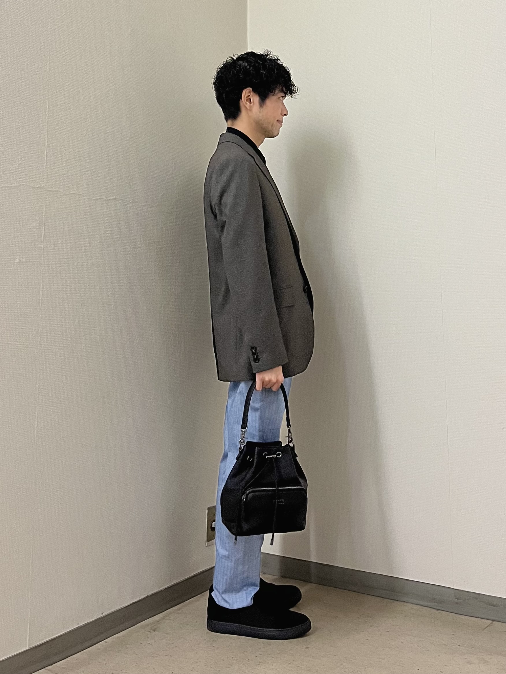 URAさんの「TAKEO KIKUCHI｜ウールライクキャットフット ジャケット」を使ったコーディネート